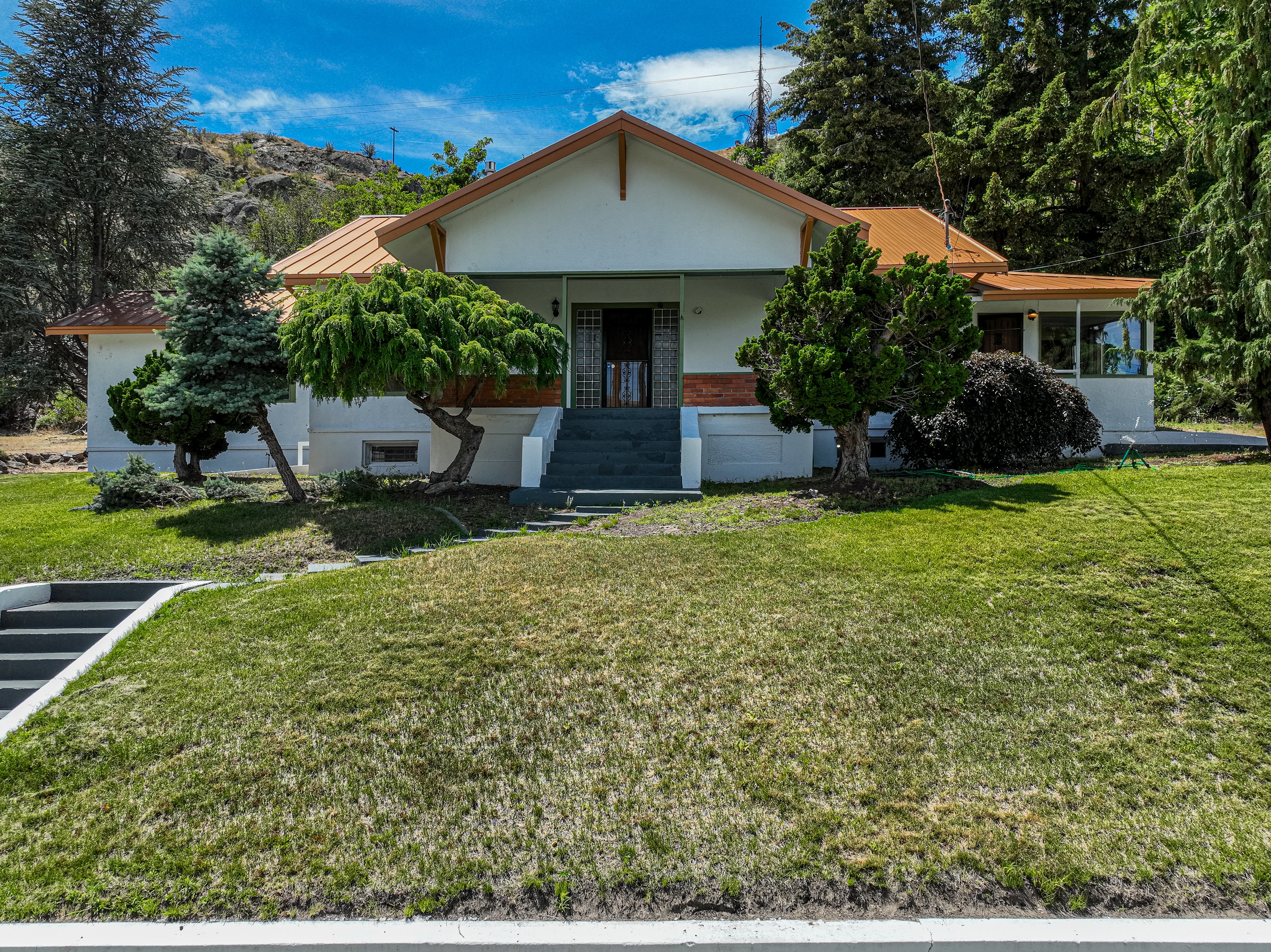 Timeless Charm in Chelan