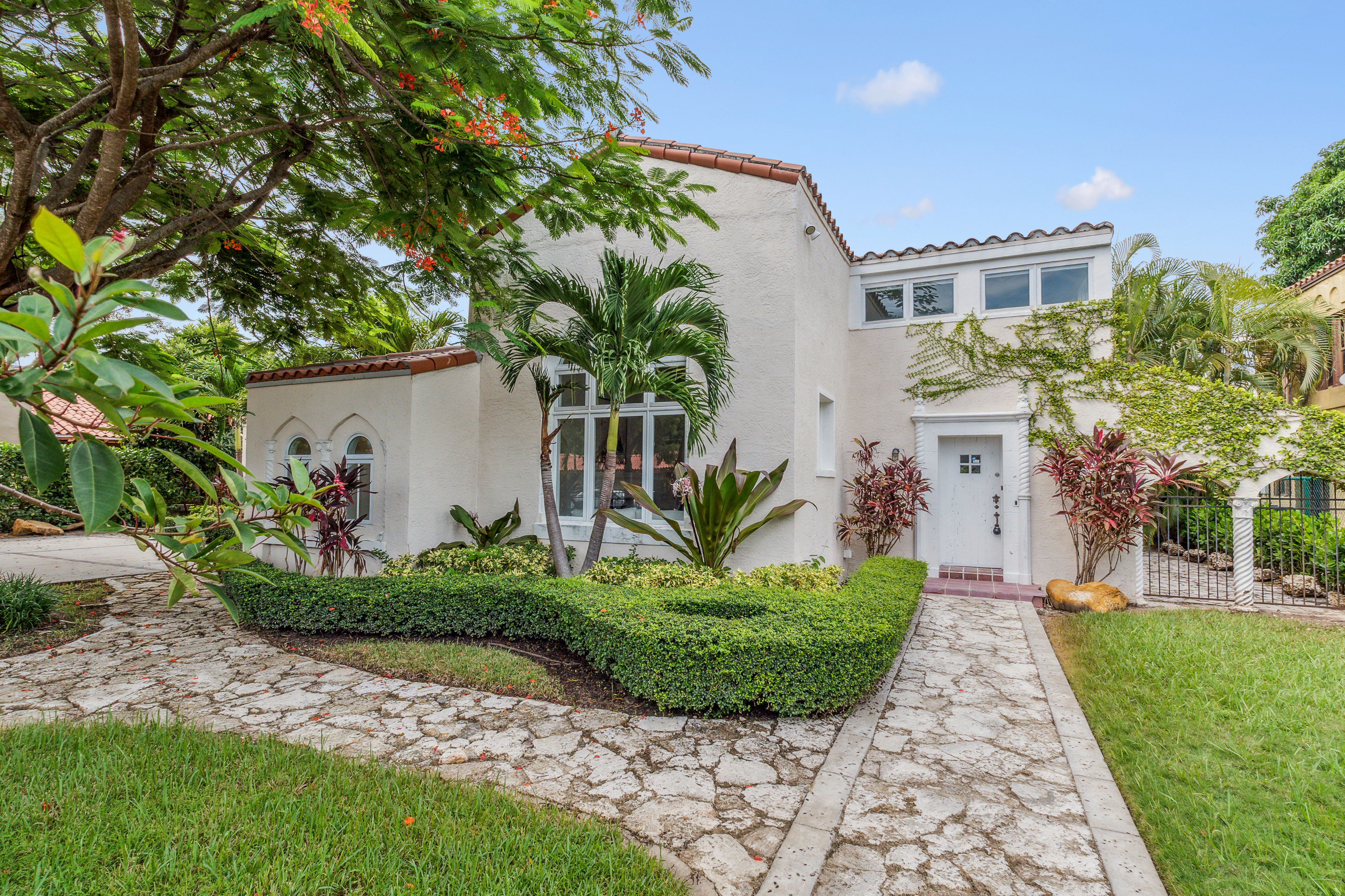 319 Mendoza Ave, Miami, FL