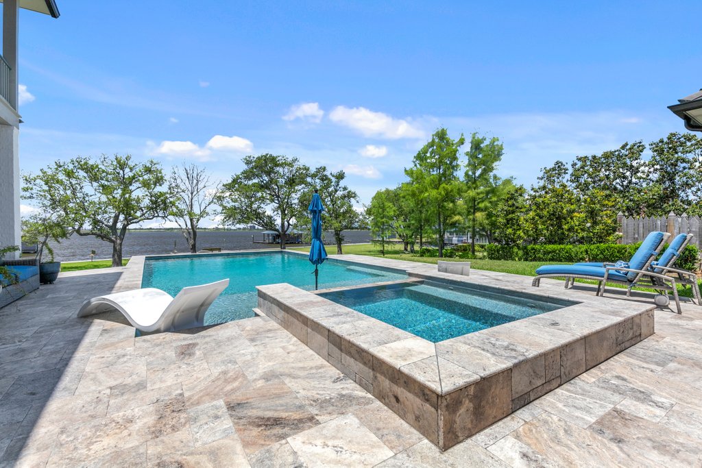 3235 Henderson Bayou Rd, Lake Charles, LA 70605