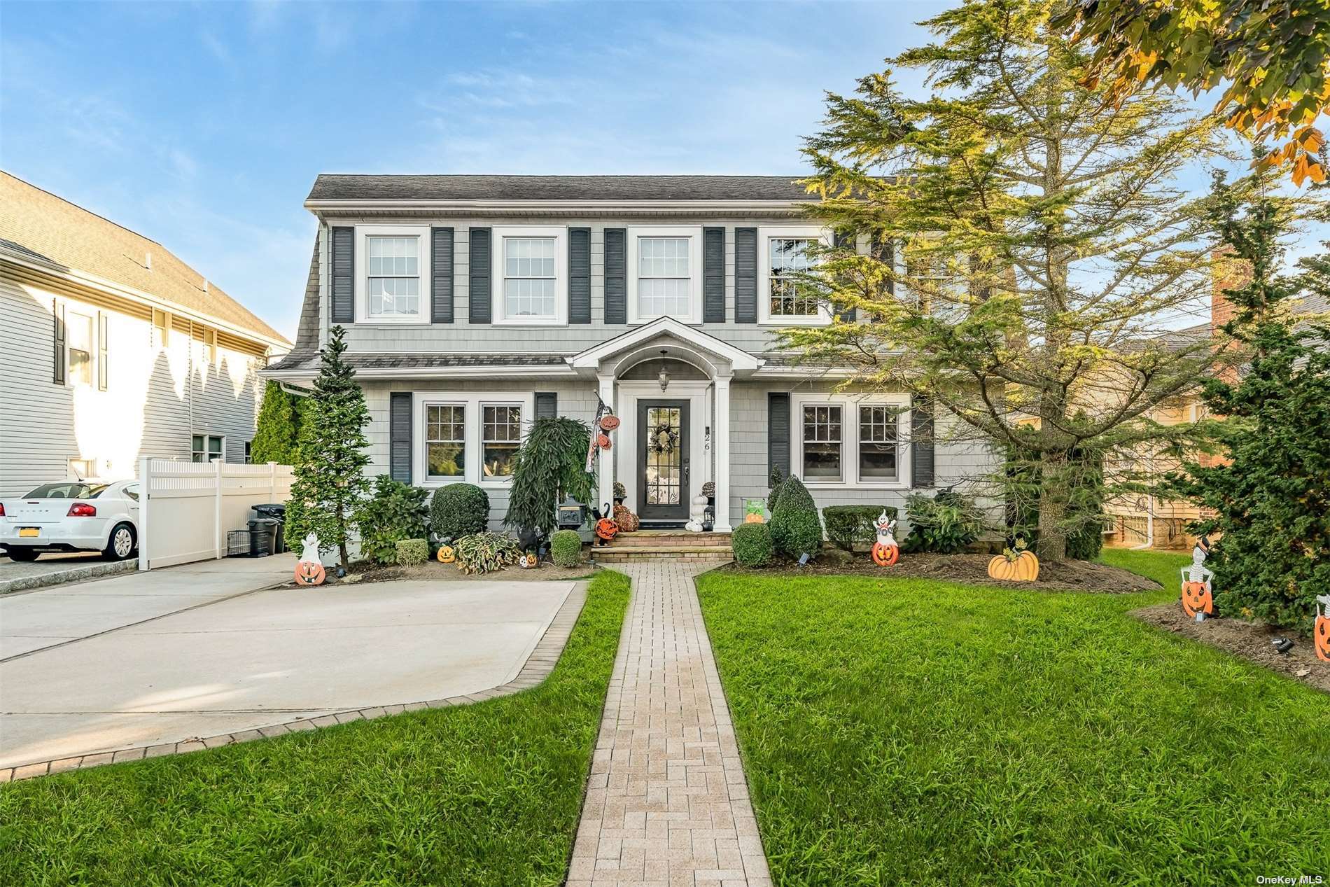 26 Franklin St, Amityville, NY 11701