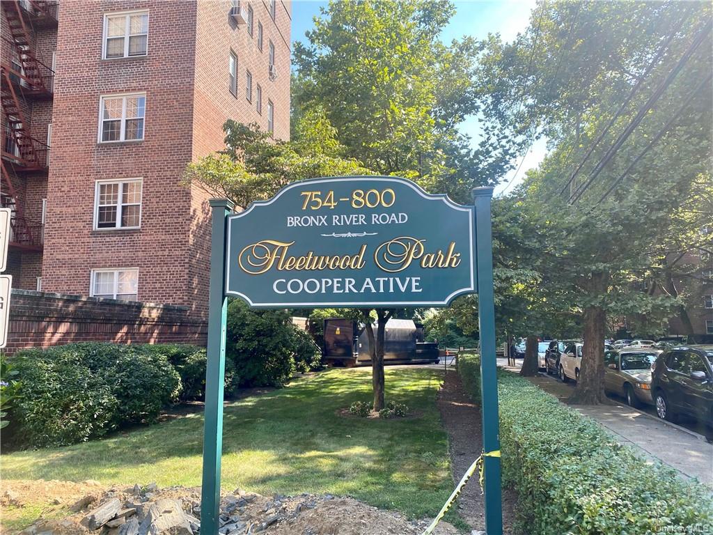 Homes for sale in Bronxville | View 796 Bronx River Road Unit# B56 | 1 Bed, 1 Bath