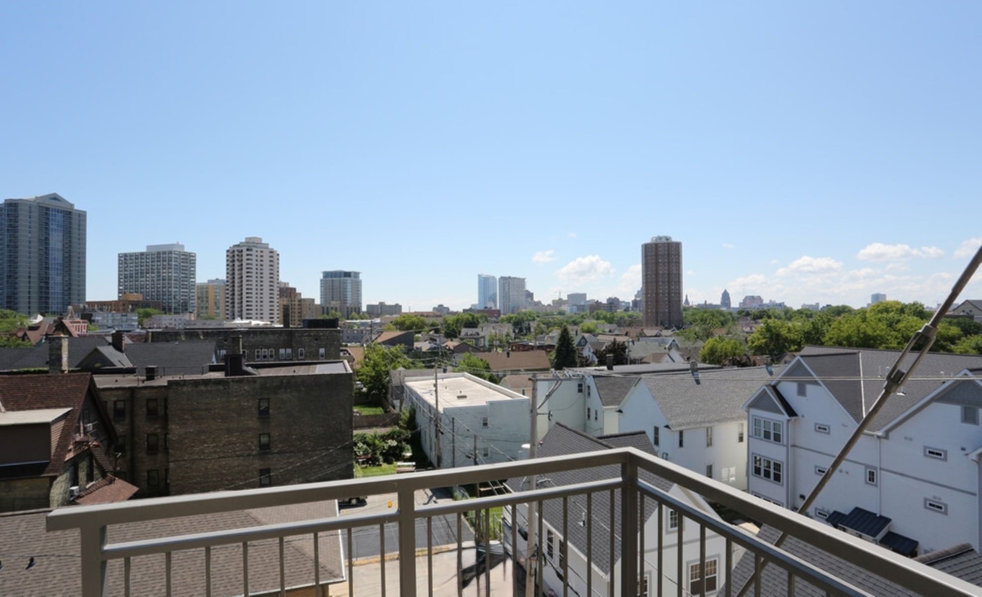 Luxury Apartment Near Lake Michigan on Milwaukee's East Side