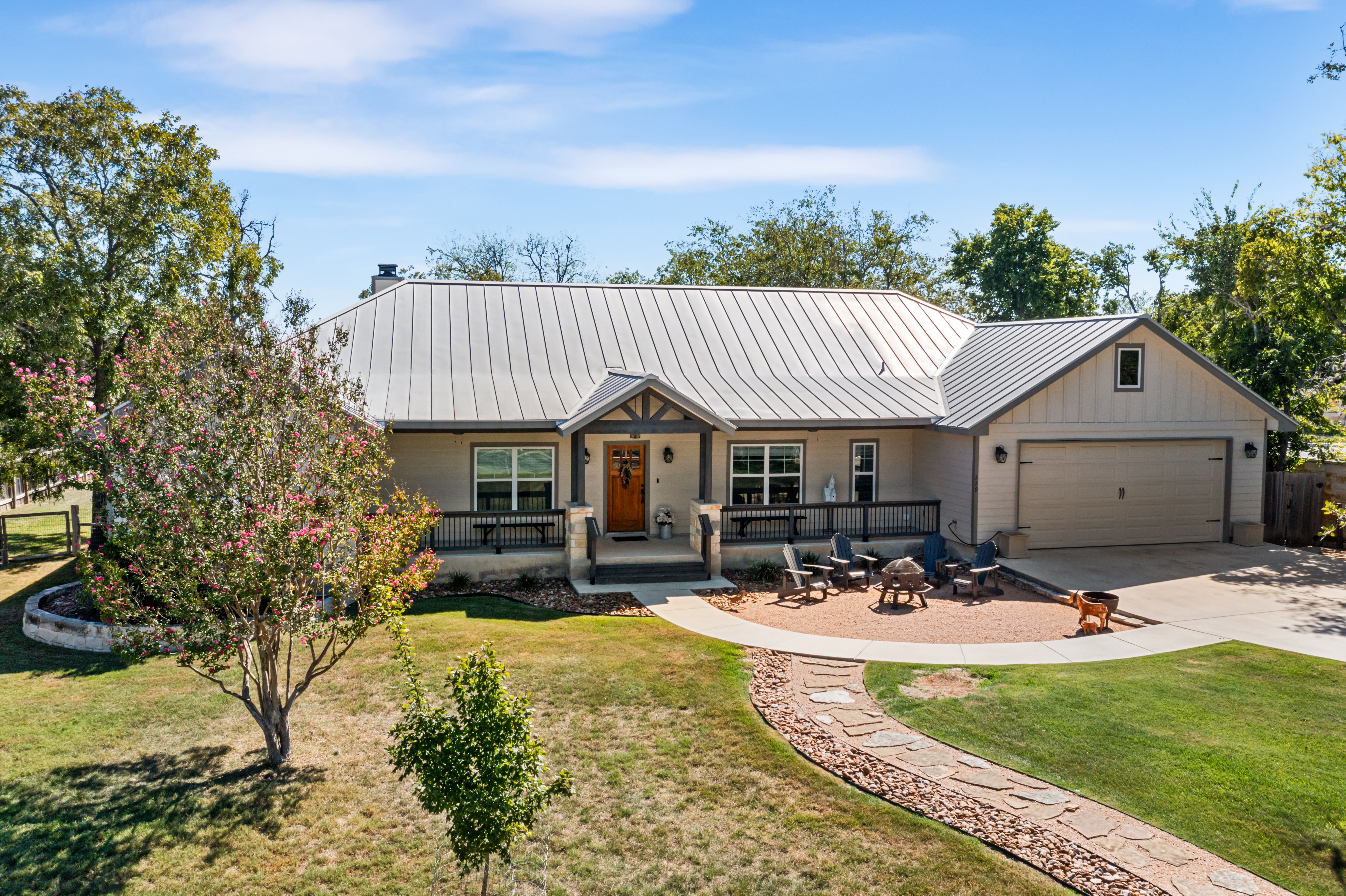 Spacious and Nestled Among The Oaks