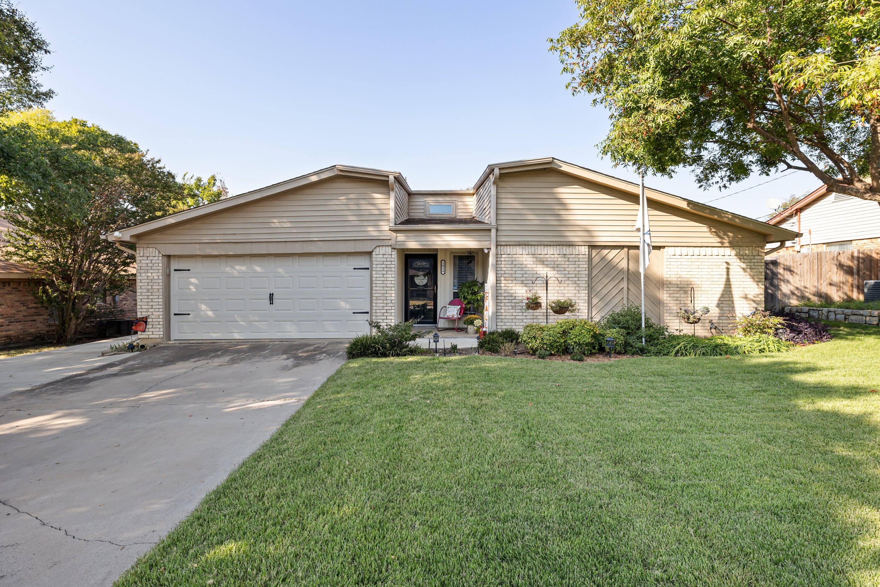 1024 Fox River Lane,Fort Worth, TX, 76120