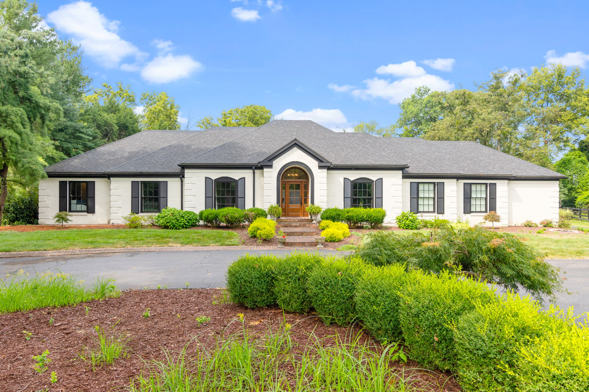 2700 Poplar Hill Court, Louisville, KY 40207