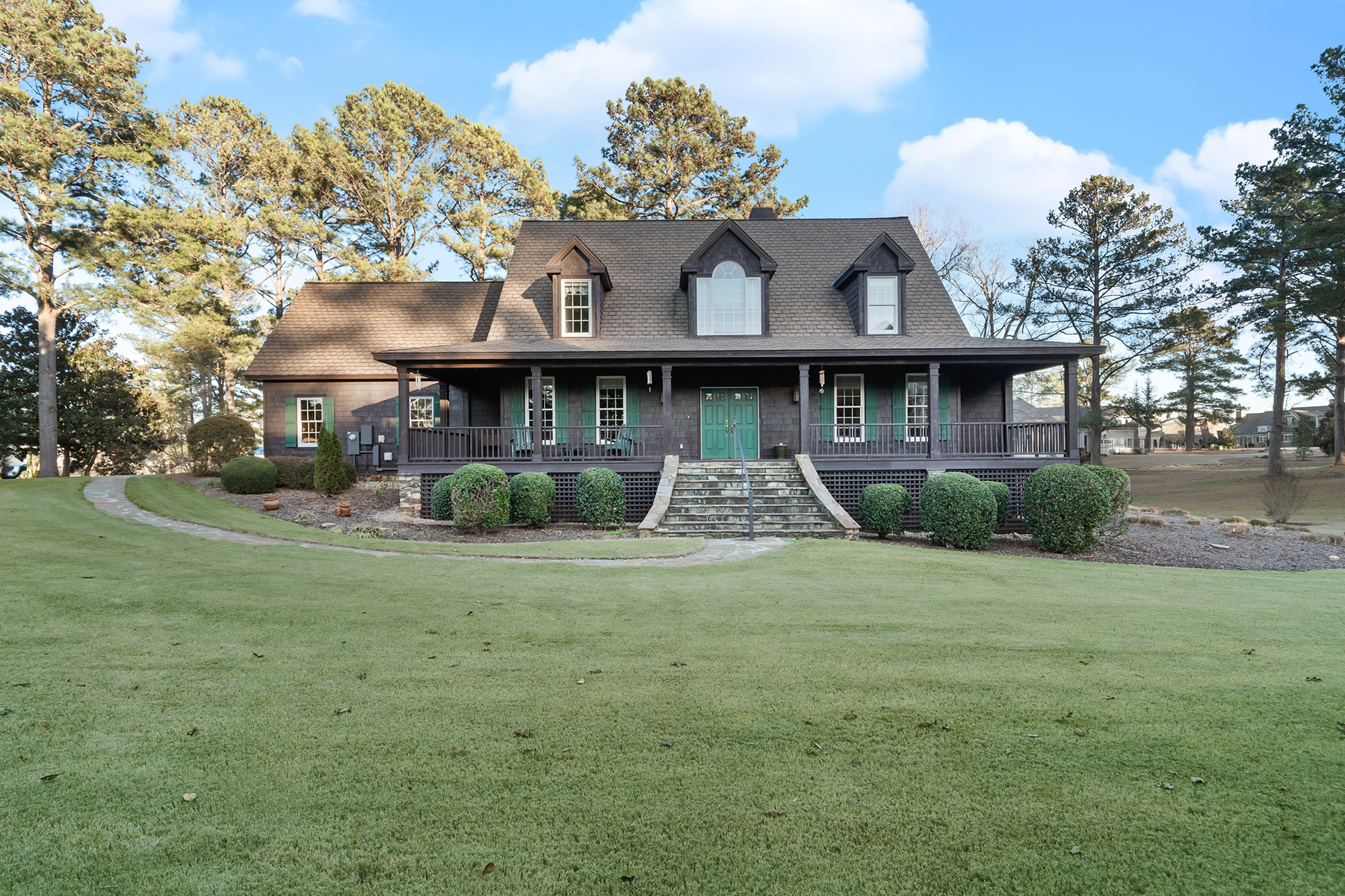 Lovely Custom Built Home with Great Lake View in Cuscowilla