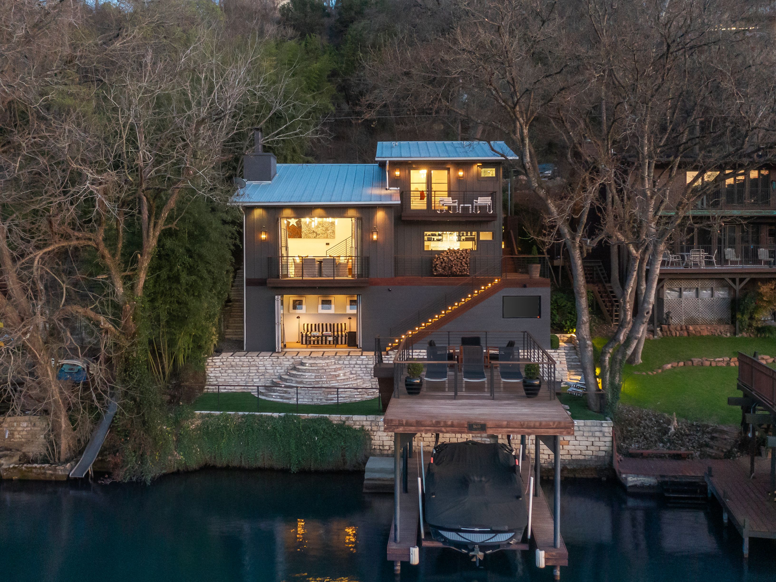 LAKE AUSTIN RETREAT