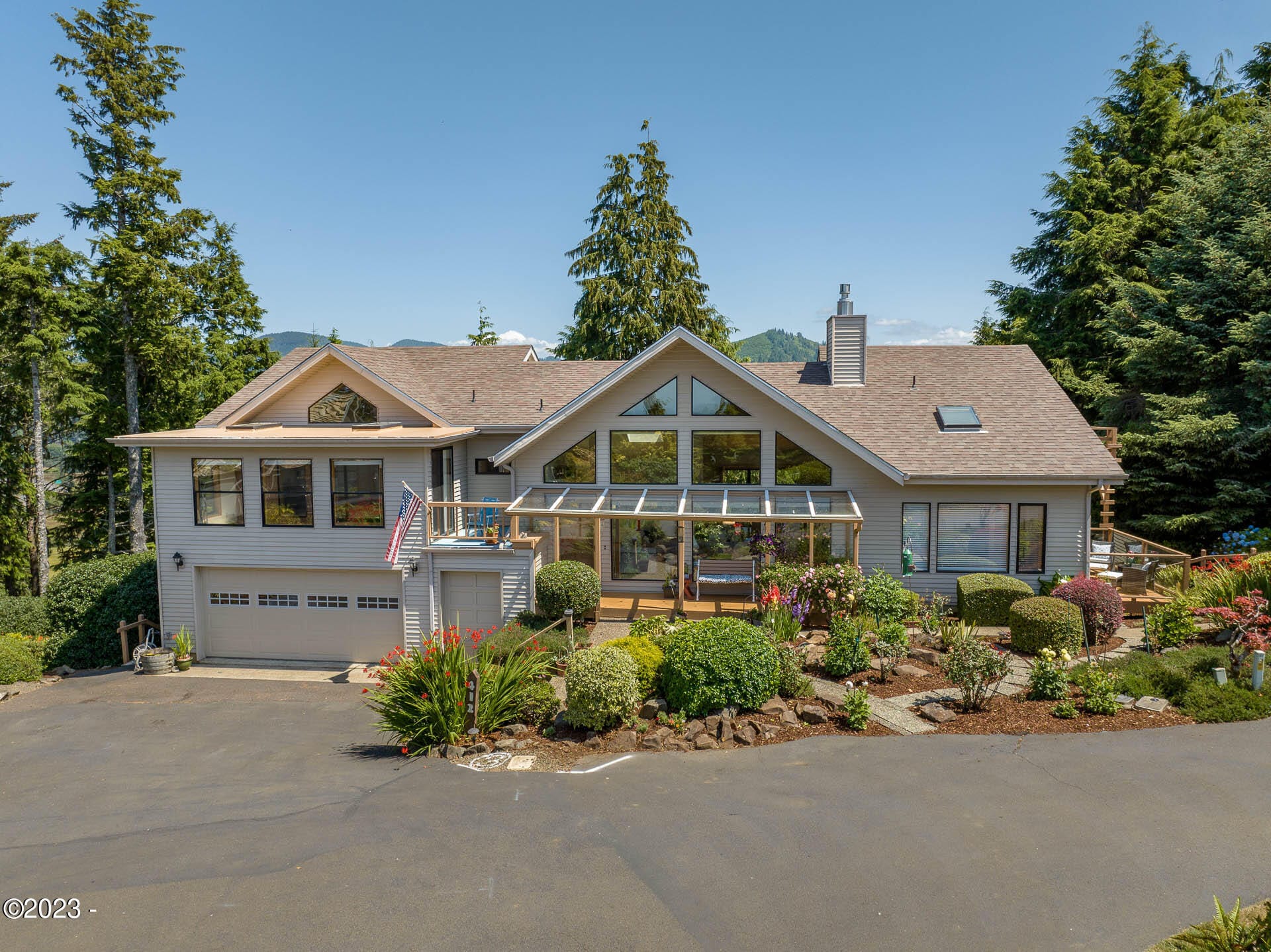 412 Siletz View Lane Gleneden Beach, OR 97367