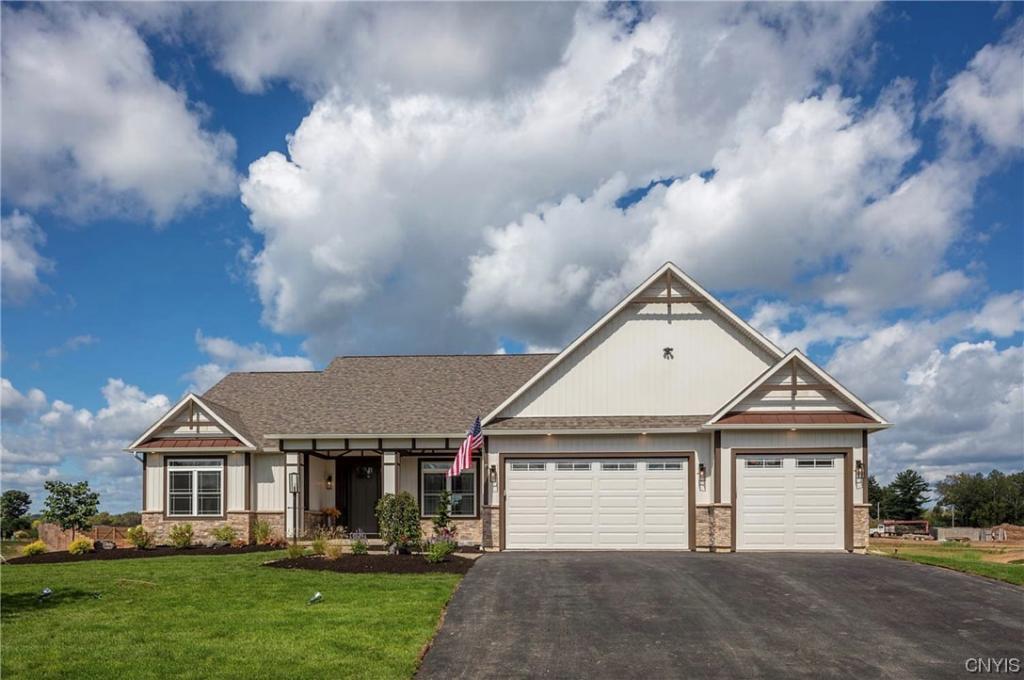 Lexi Ln, Baldwinsville, NY 13027