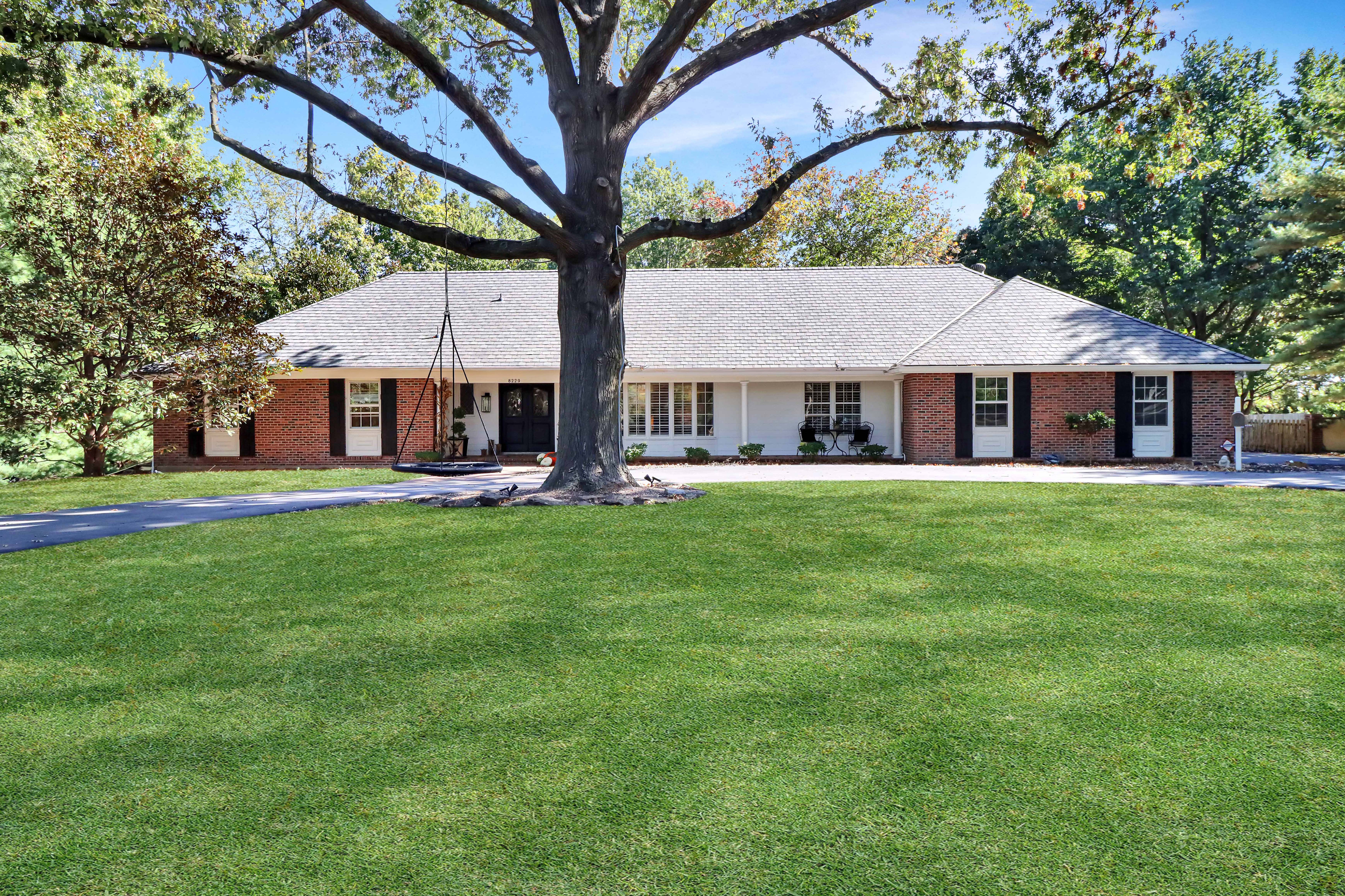 8229 Nall Avenue, Prairie Village, KS 66208