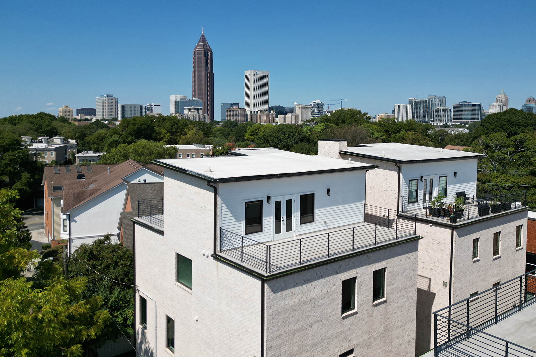 Exquisite New-Build Townhome In Midtown