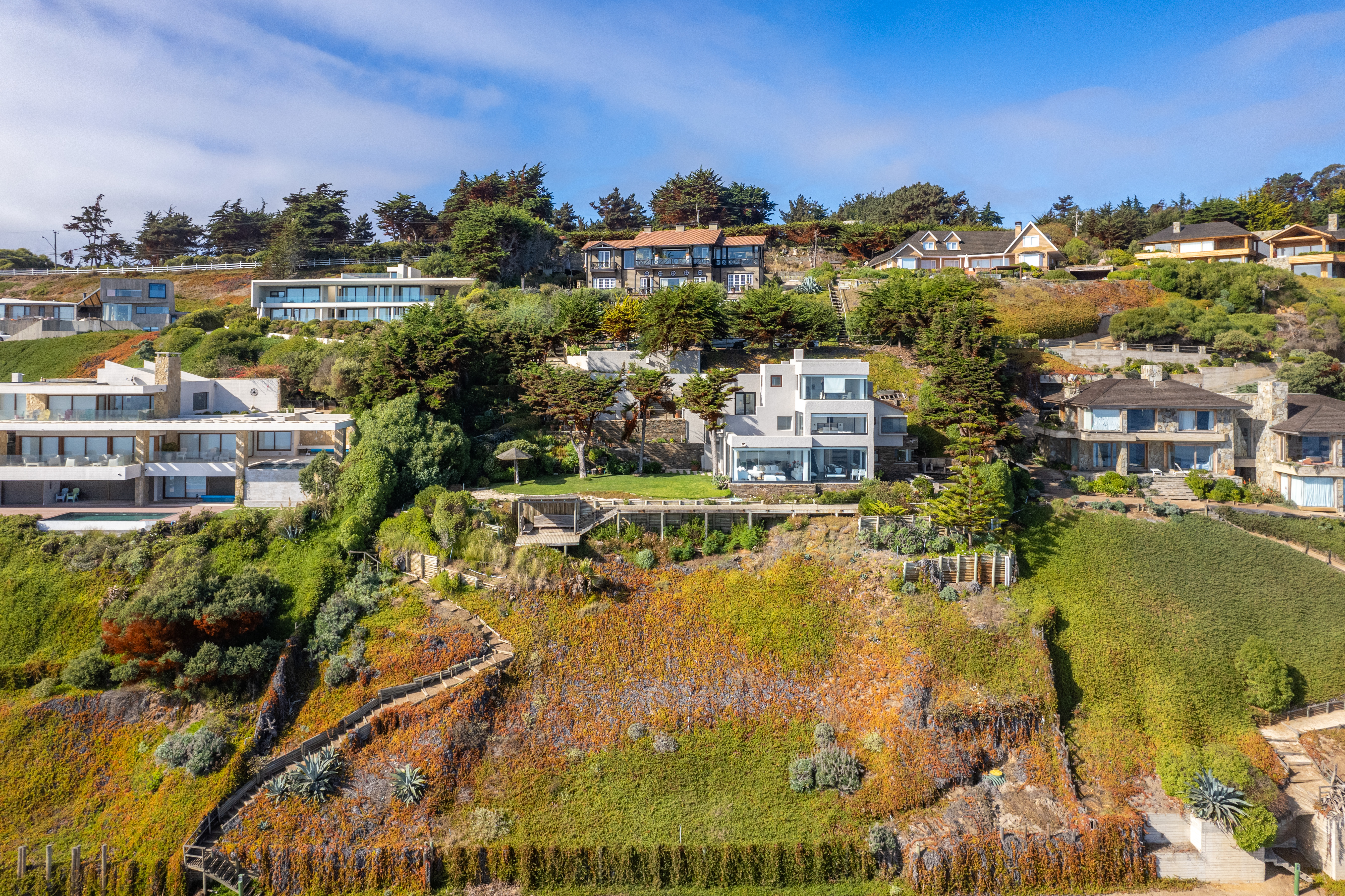 House with an incredible ocean view in Beranda.