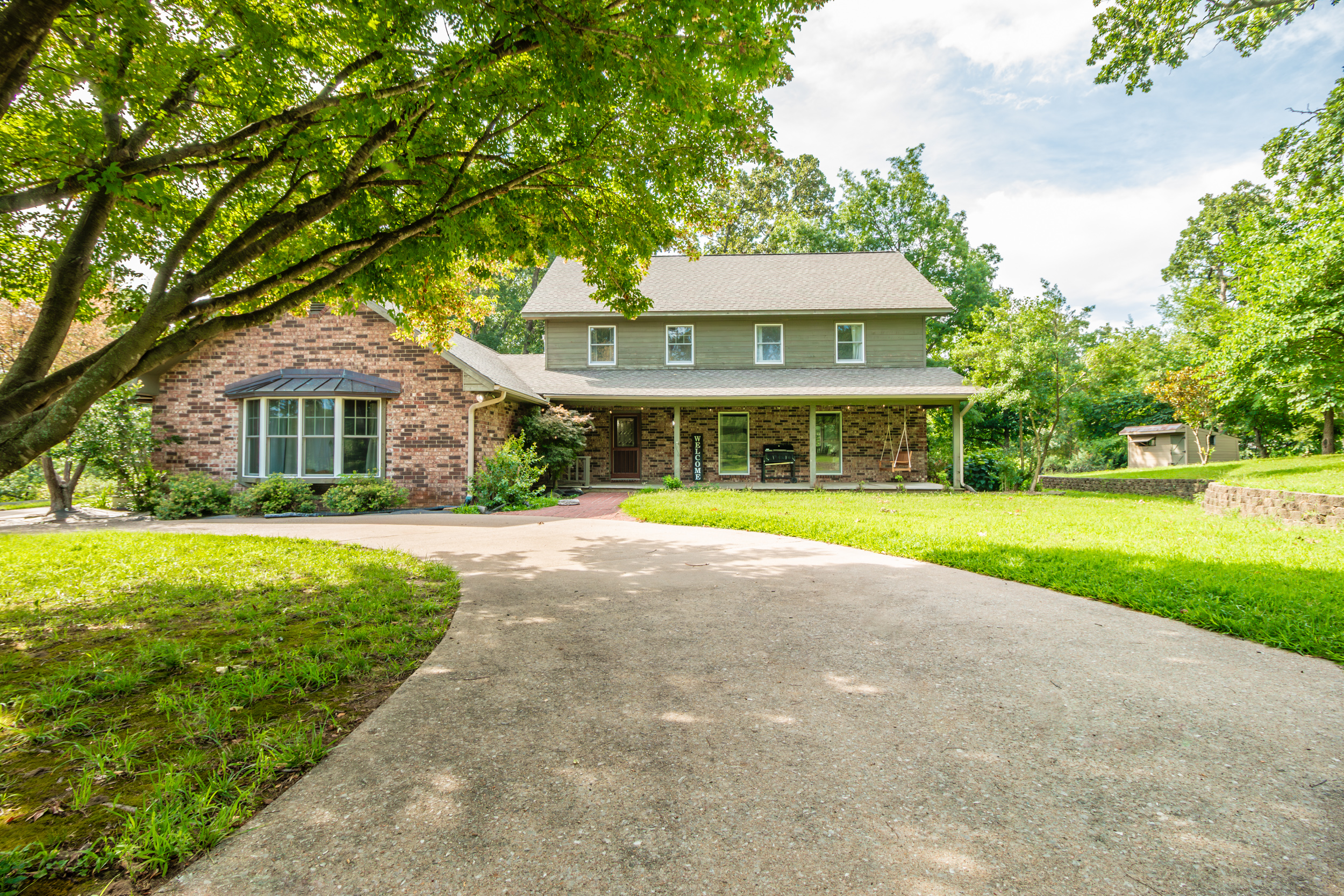 3168 Ozark Acres Dr., Bentonville, AR 72713