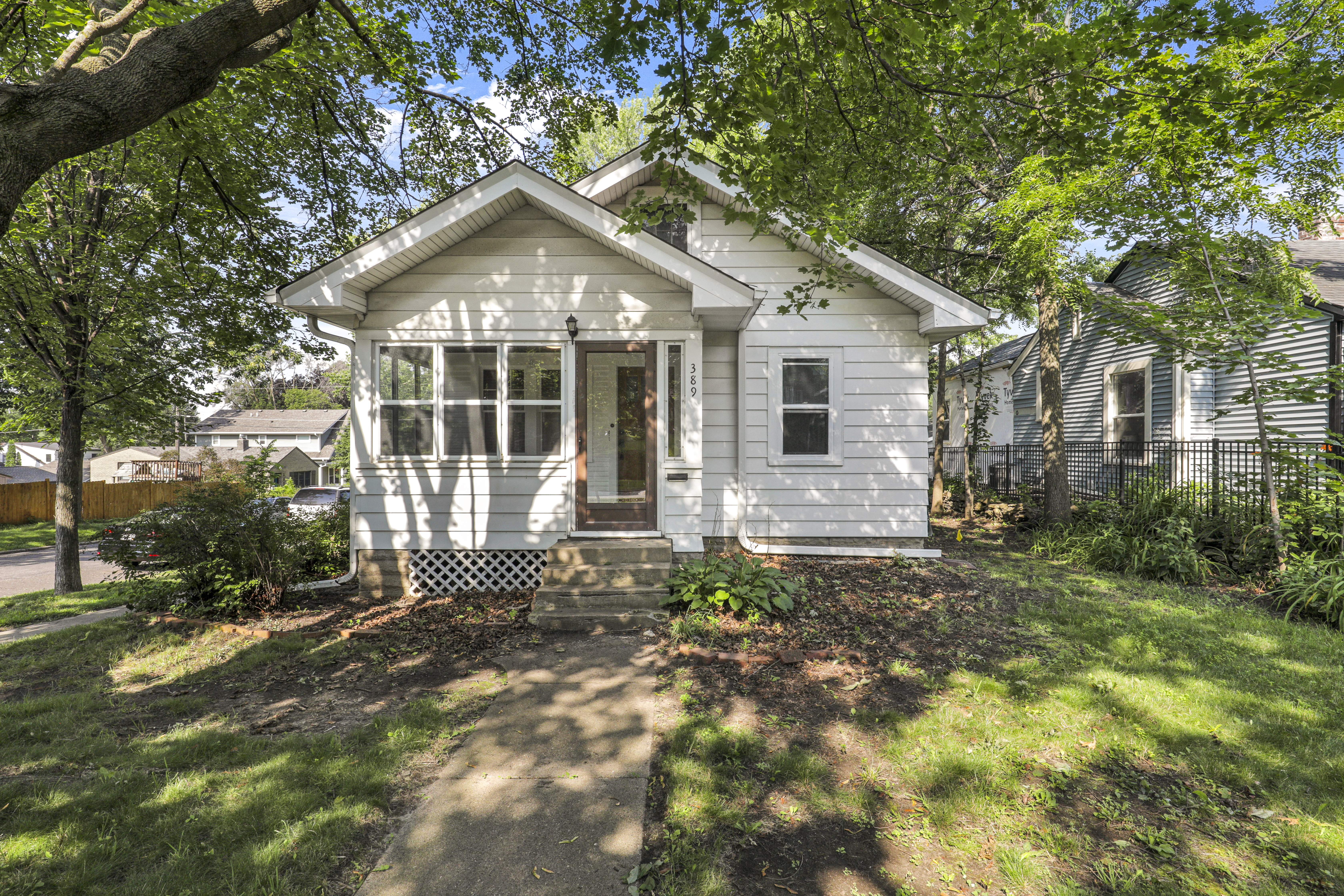 389 Cleveland Avenue South, Saint Paul, MN 55105