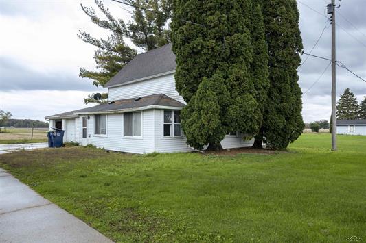 Frost Rd, Freeland, MI 48623
