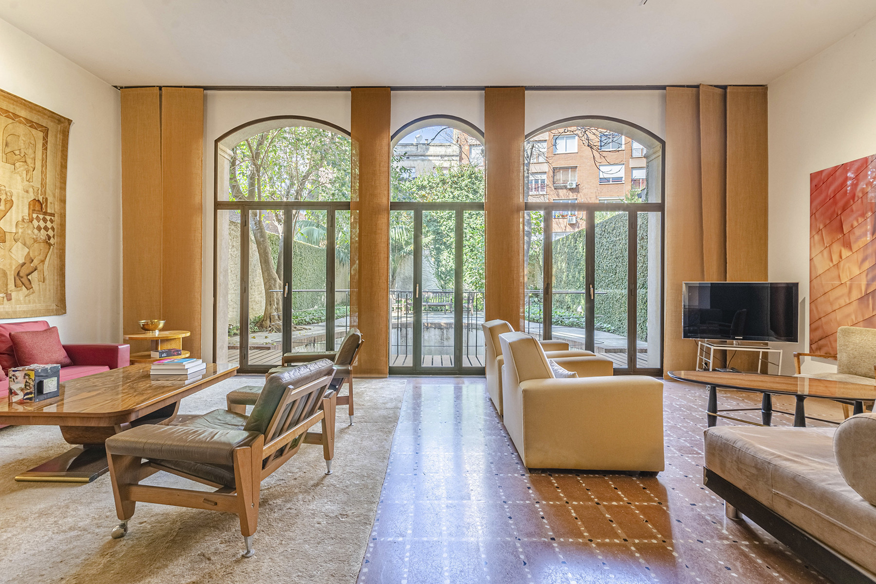 Exclusive house in Sant Gervasi, designed by architect Tobia scarpa