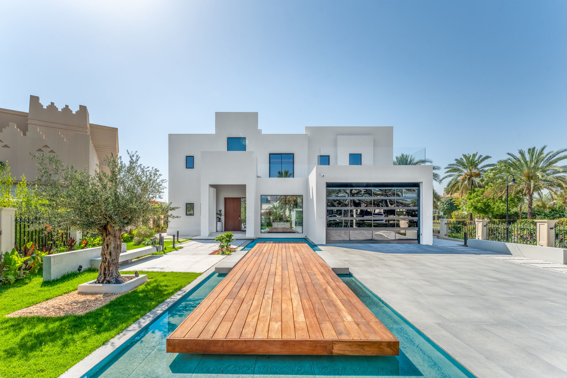 Luxury villa in Jumeirah Islands
