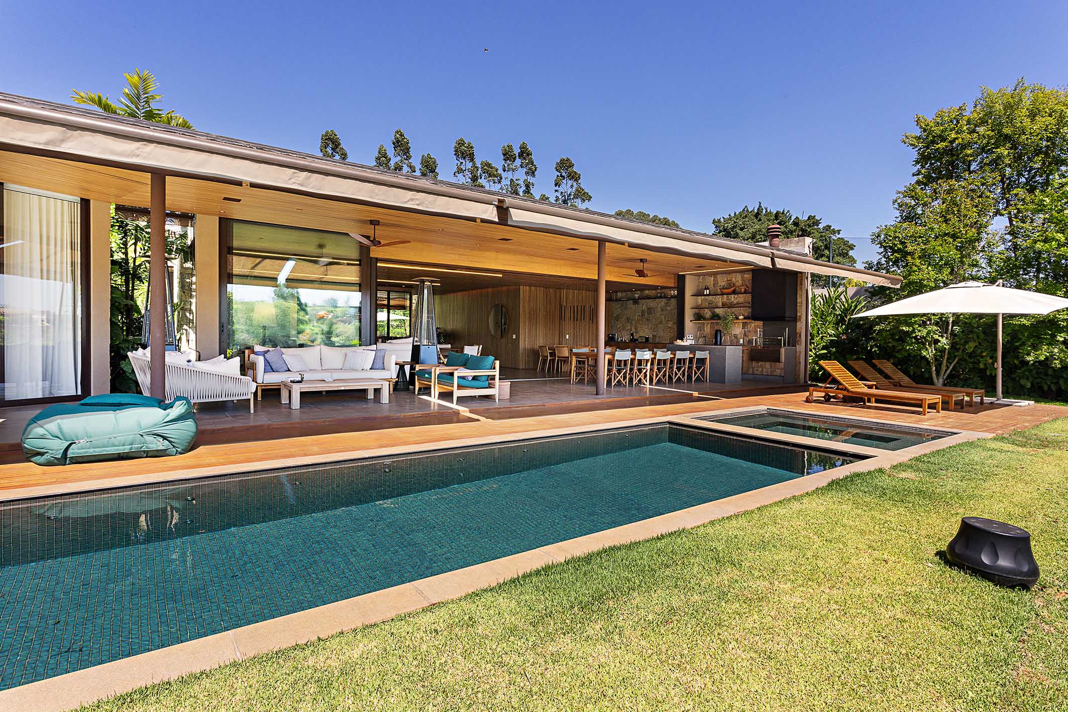 House next to the golf course in Fazenda Boa Vista