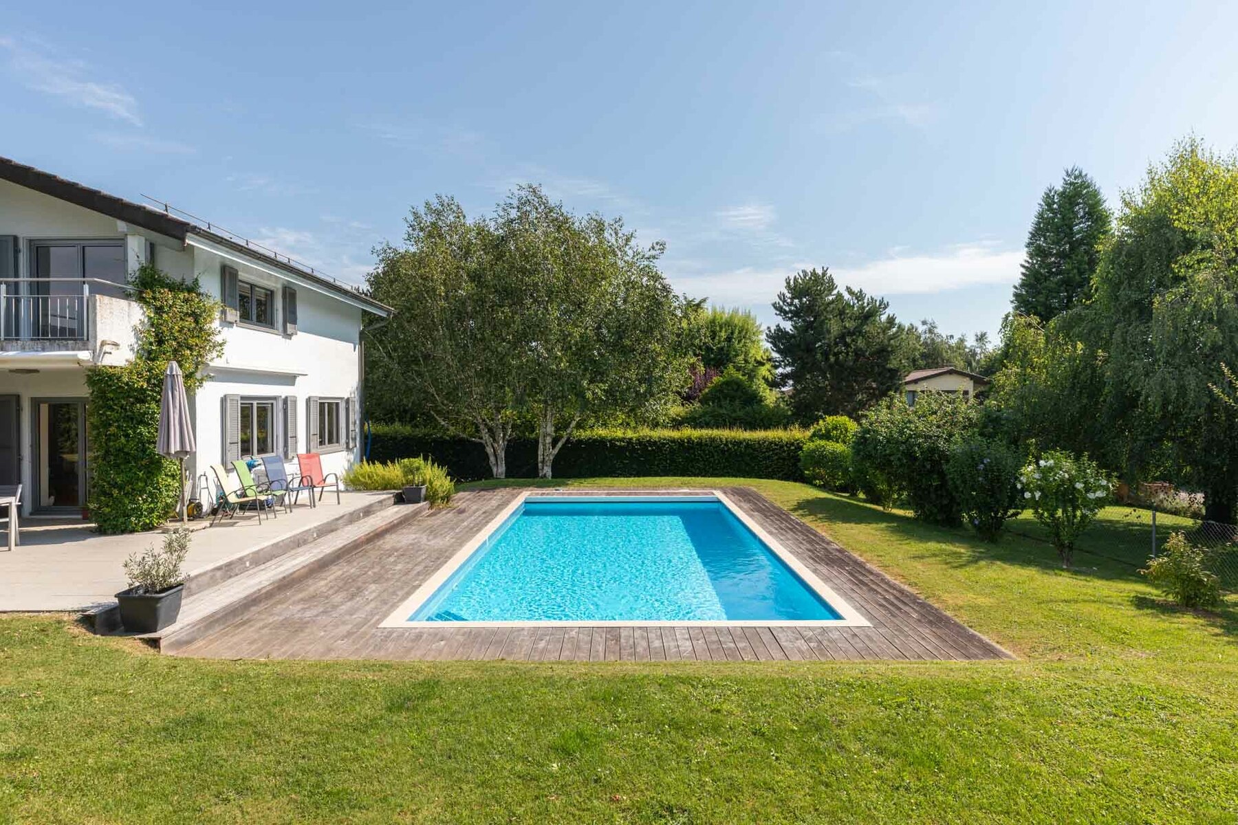 Spacious detached villa with pool in Terre-Sainte