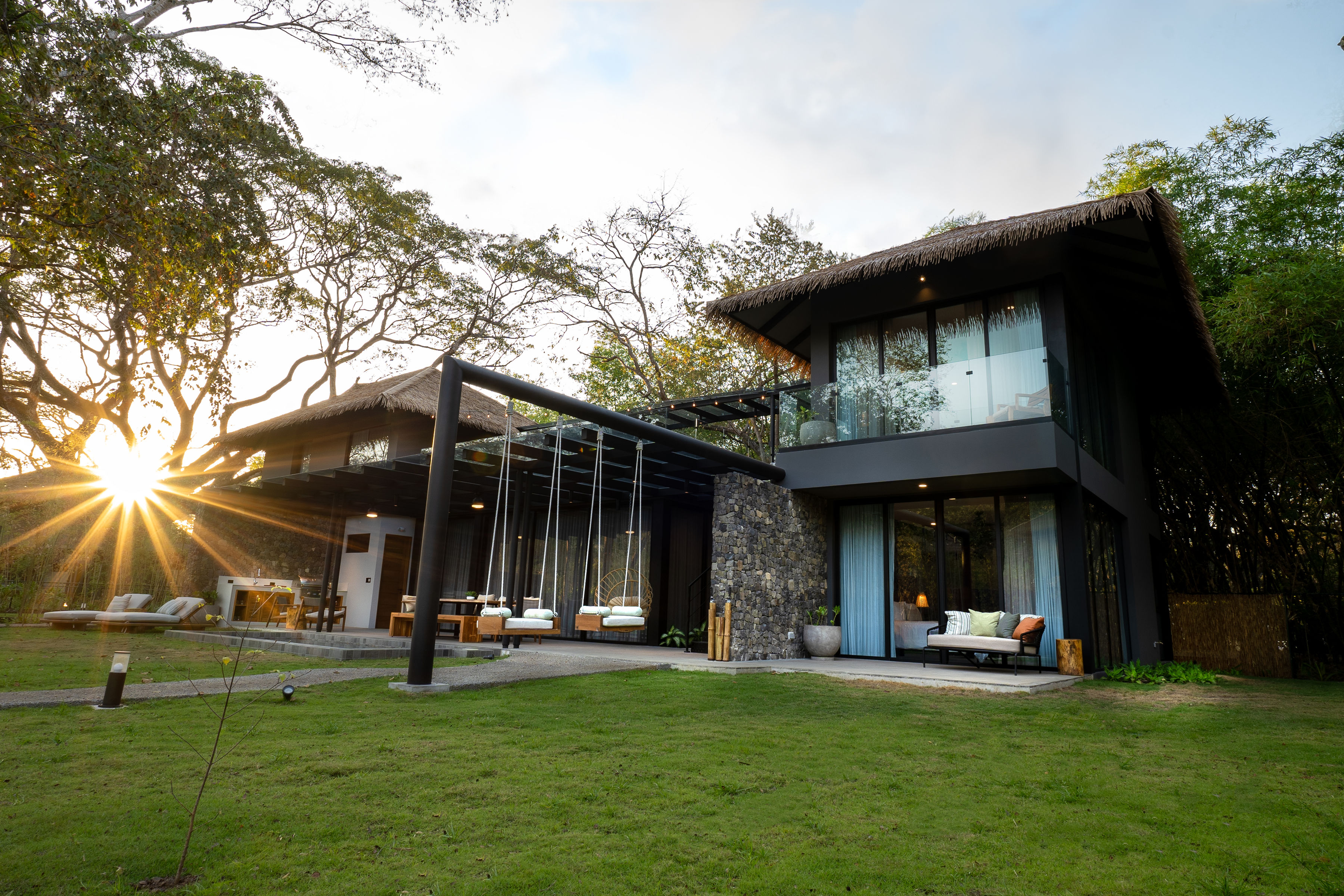 Papagayo Resort Villa with Rooftop Living