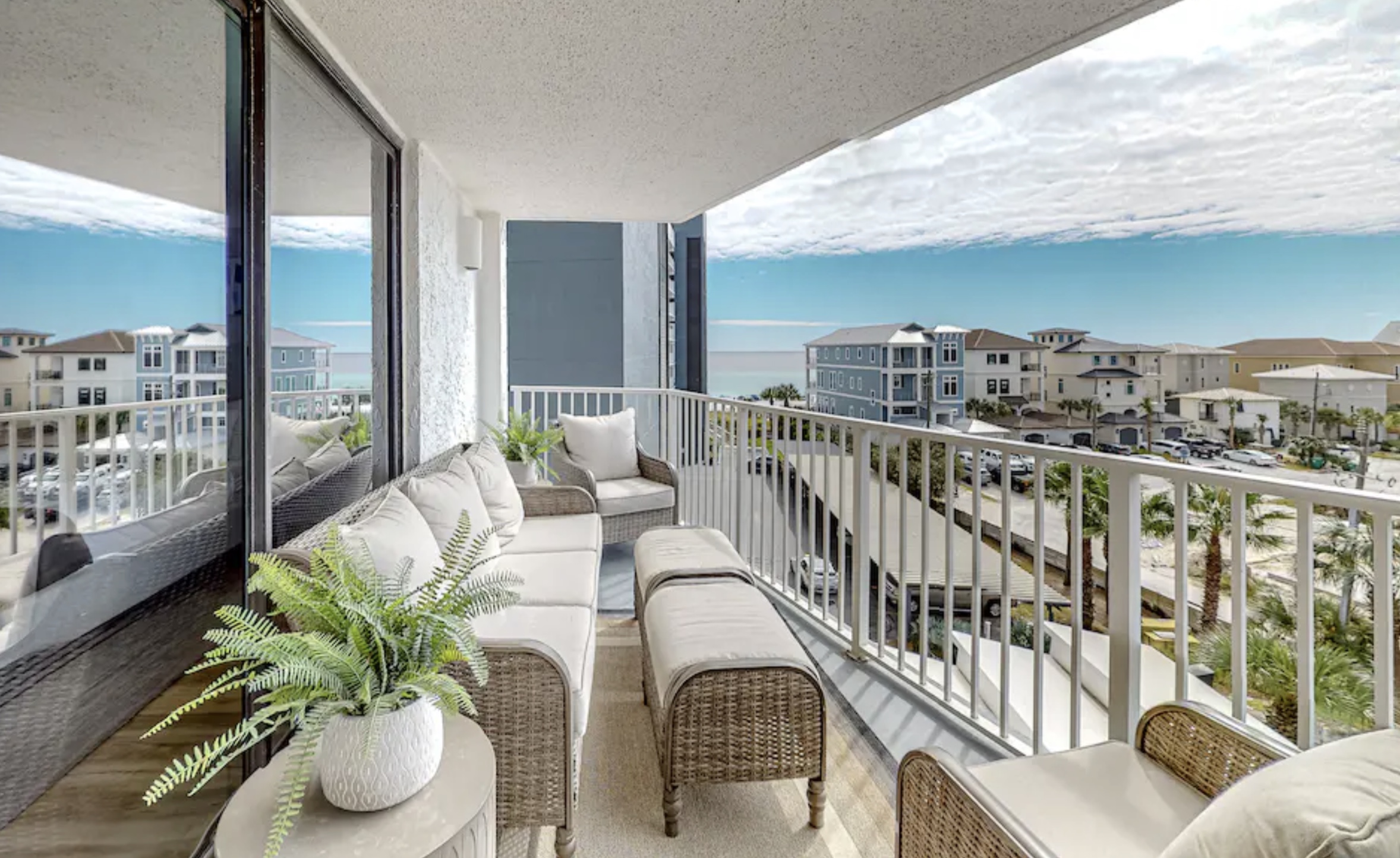 Gulf-View Condo With Direct Beach Access and Community Amenities