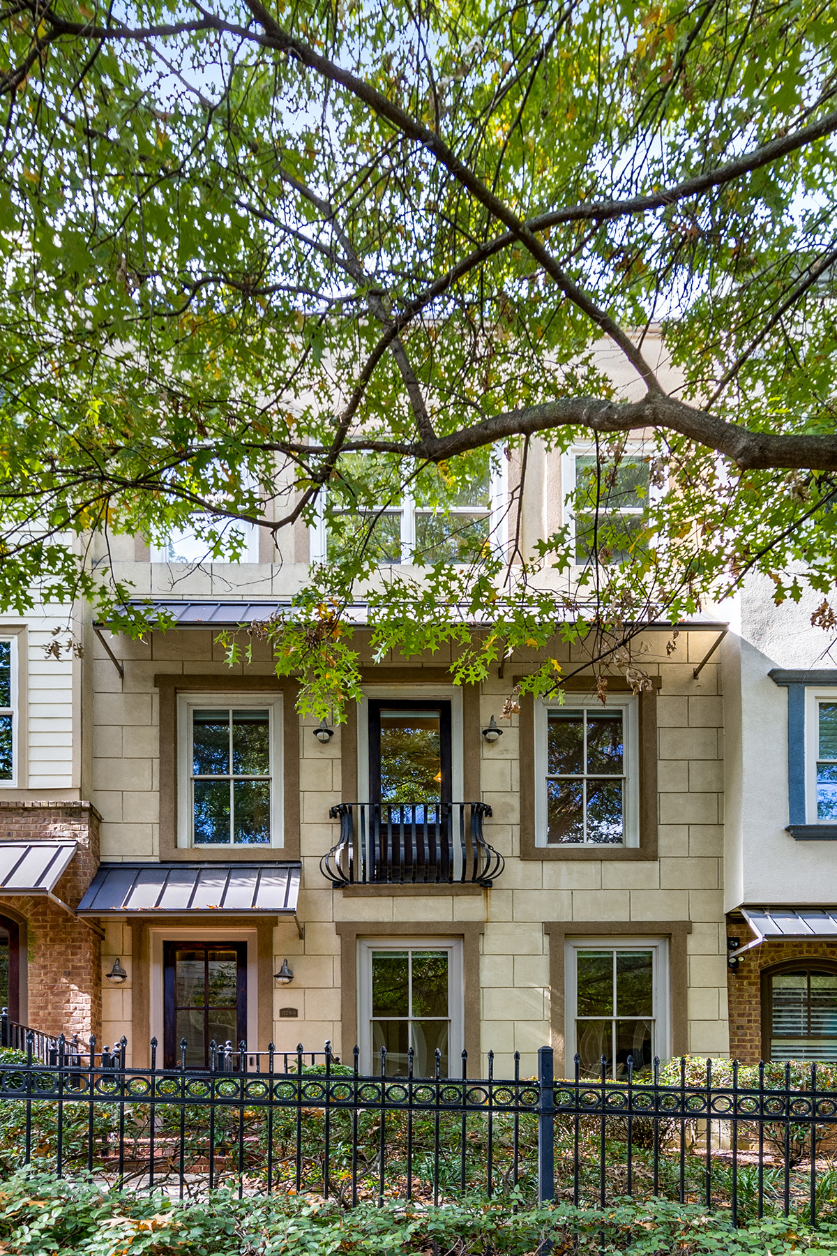 Terrific Townhome at the Crossways of Midtown, Atlantic Station, and Westside