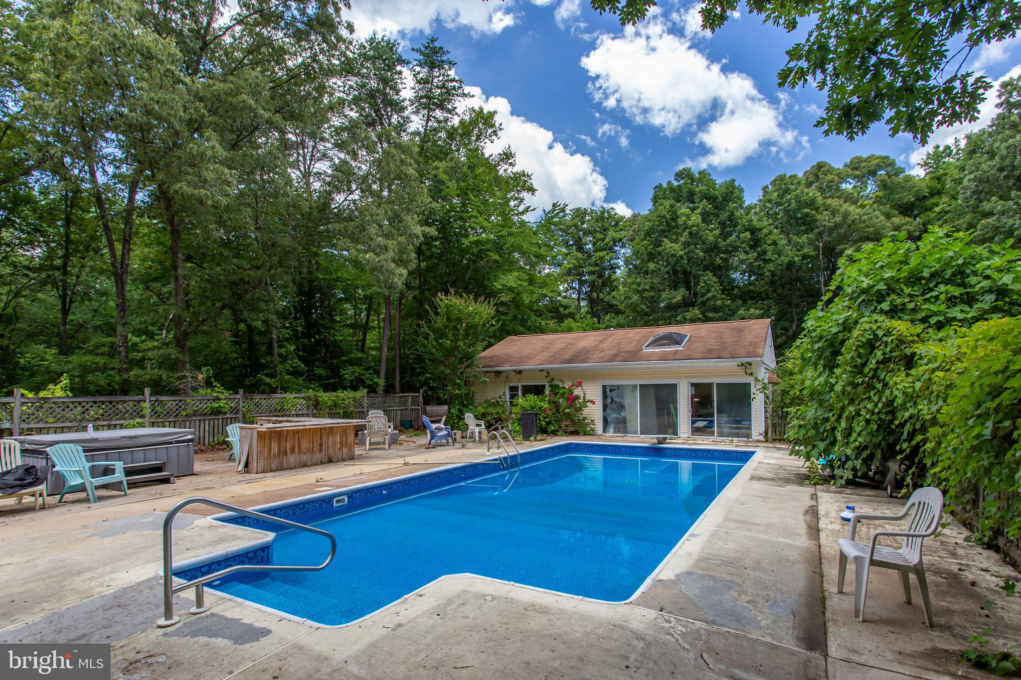 3760 Marvin Dr, Indian Head, MD 20640