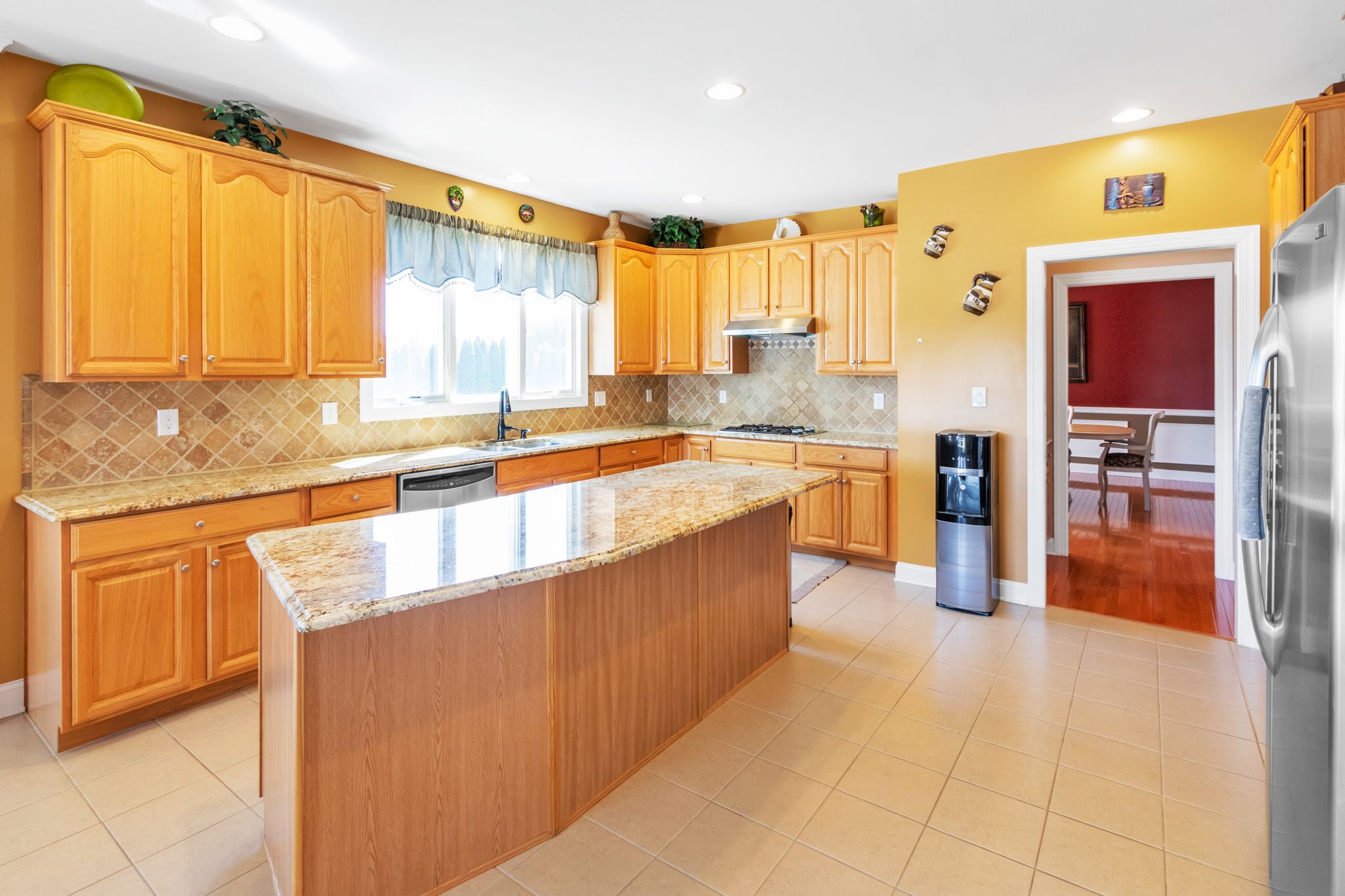 15 Linwood Dr, Monroe, NJ 08831