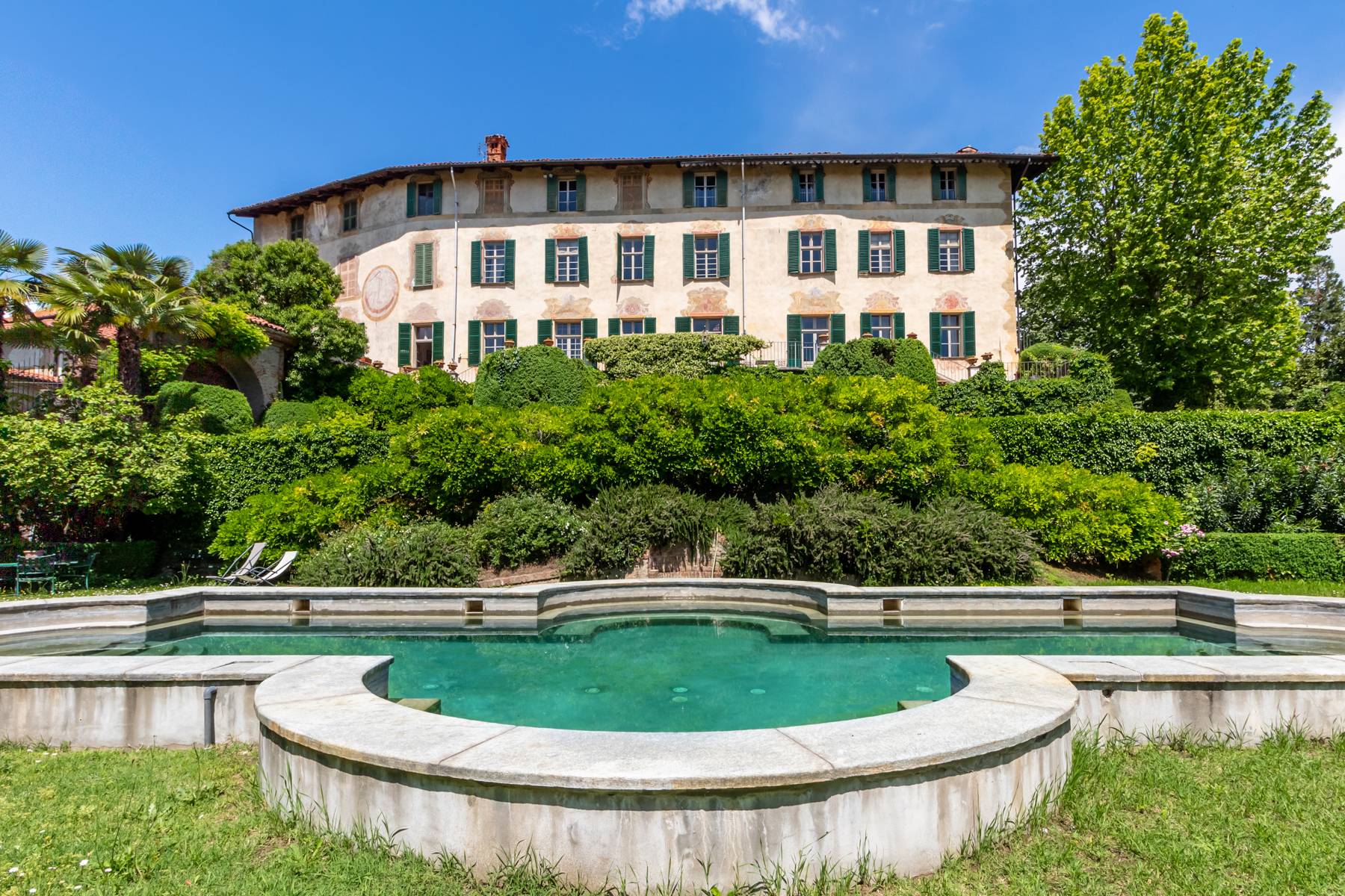 Elegant castle in the heart of Canavese