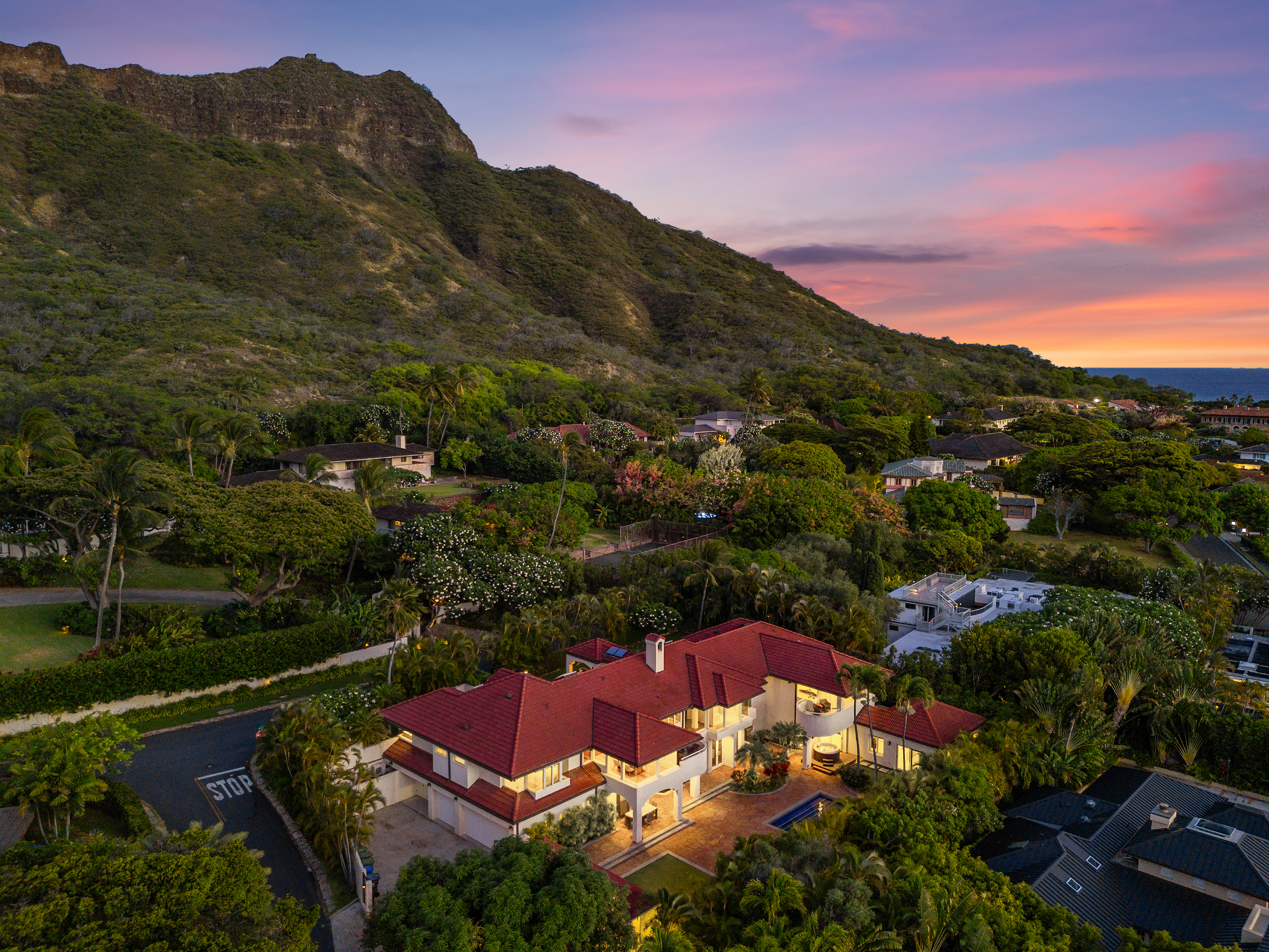 Noela Drive Single Family Home, Diamond Head, Mountain, Ocean, Sunset Views