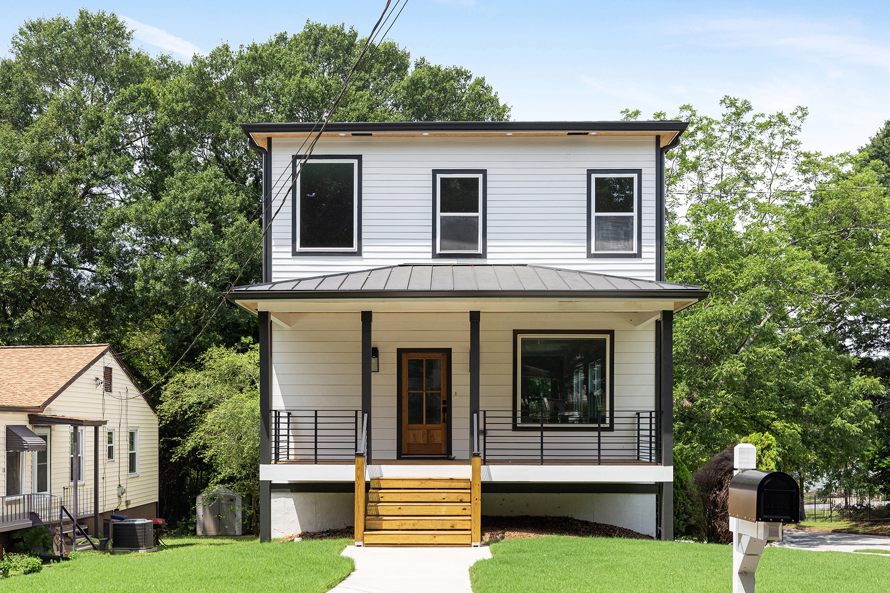 Stunning Two-Story Modern Home In Edgewood