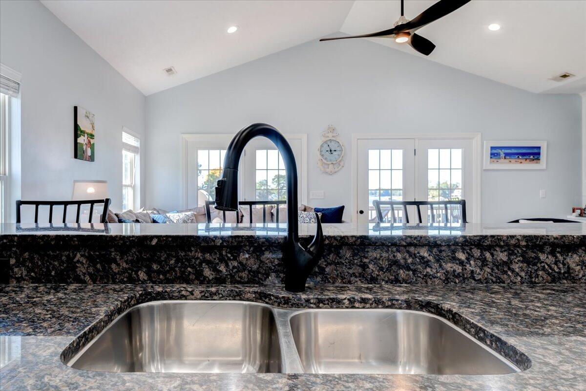 235 Lands End Cir, Union Hall, VA 24176