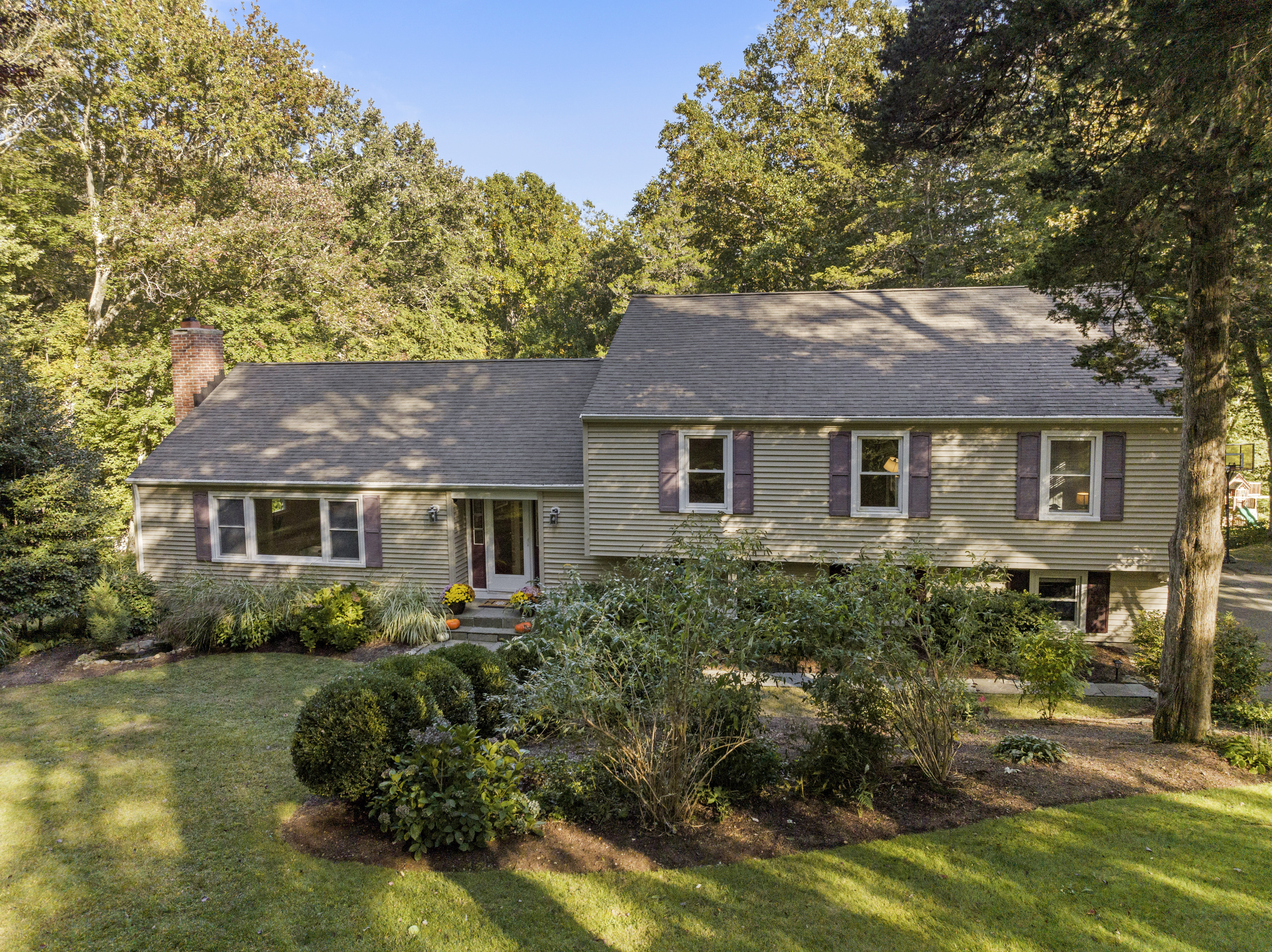 Spacious 4 Bedroom Home in Old Lyme, CT