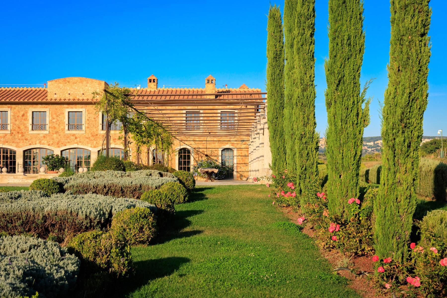 Incomparable Estate in the Tuscan countryside
