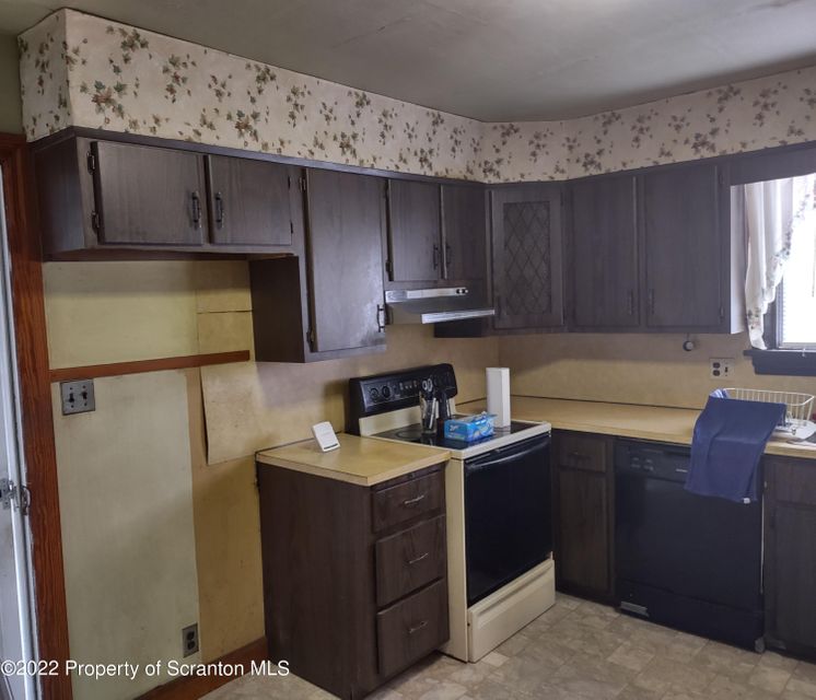 Couzen St, Eynon, PA 18403 #1