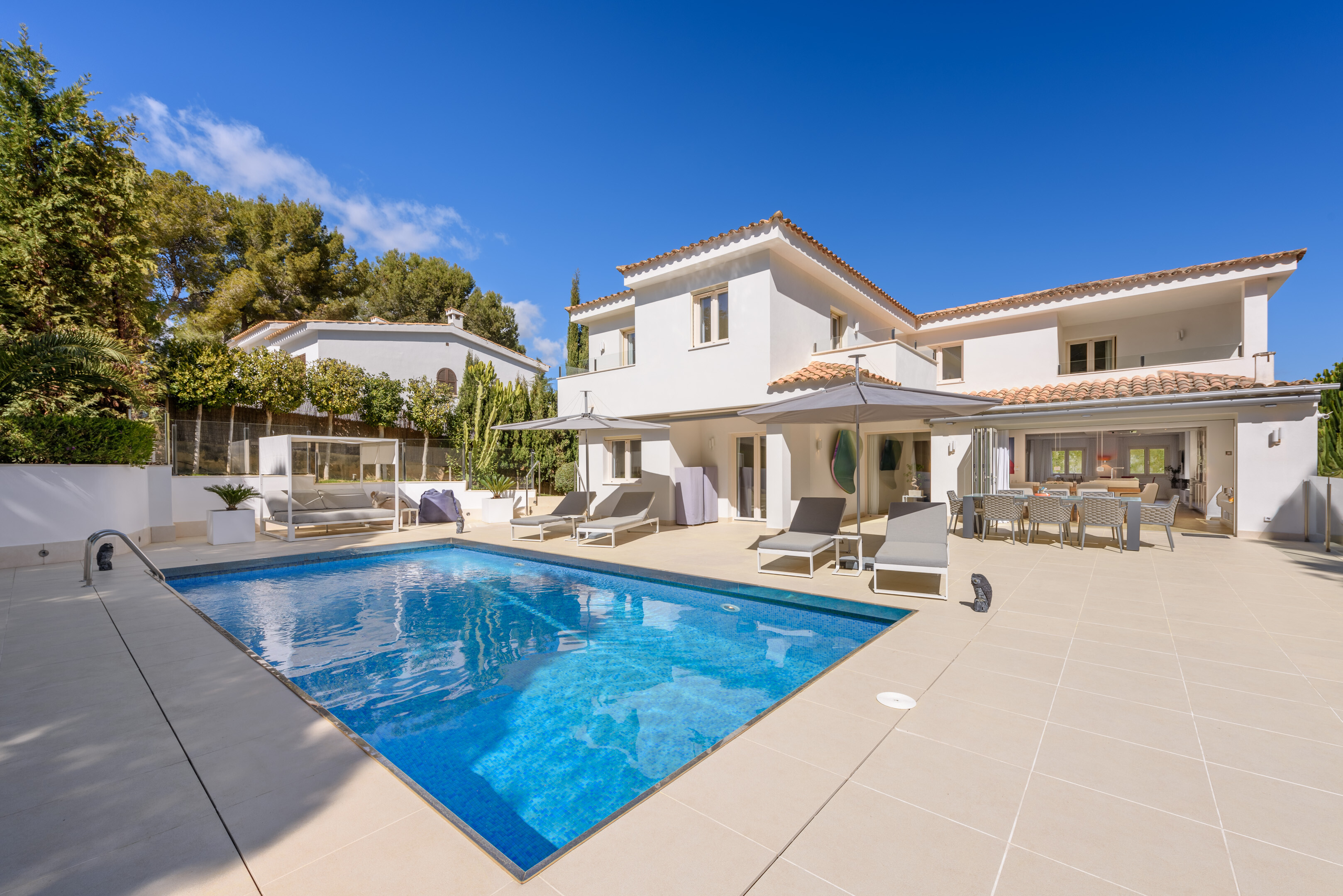 Modern Santa Ponsa Villa Near