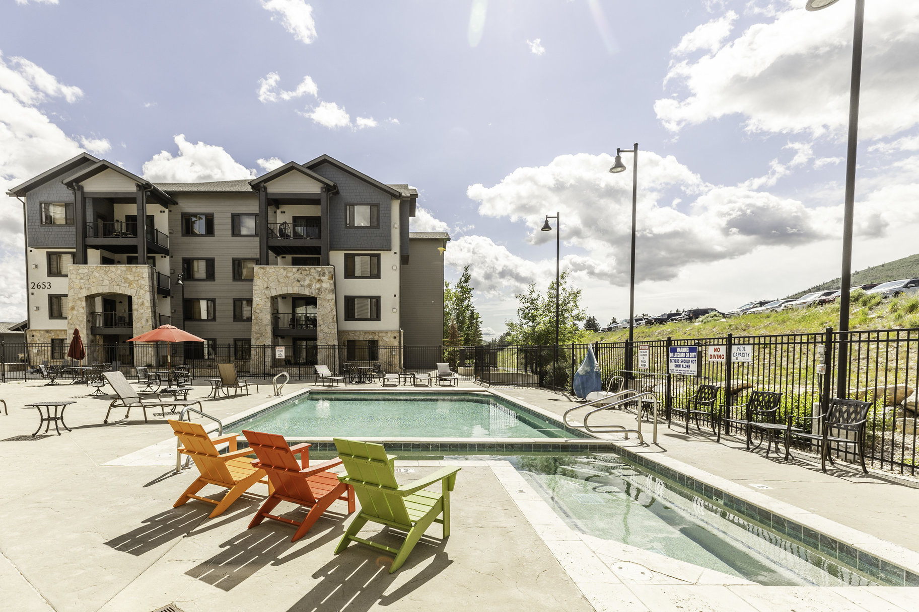 Year-Round Adventure Awaits: Turnkey Studio at Silverado Lodge in Park City