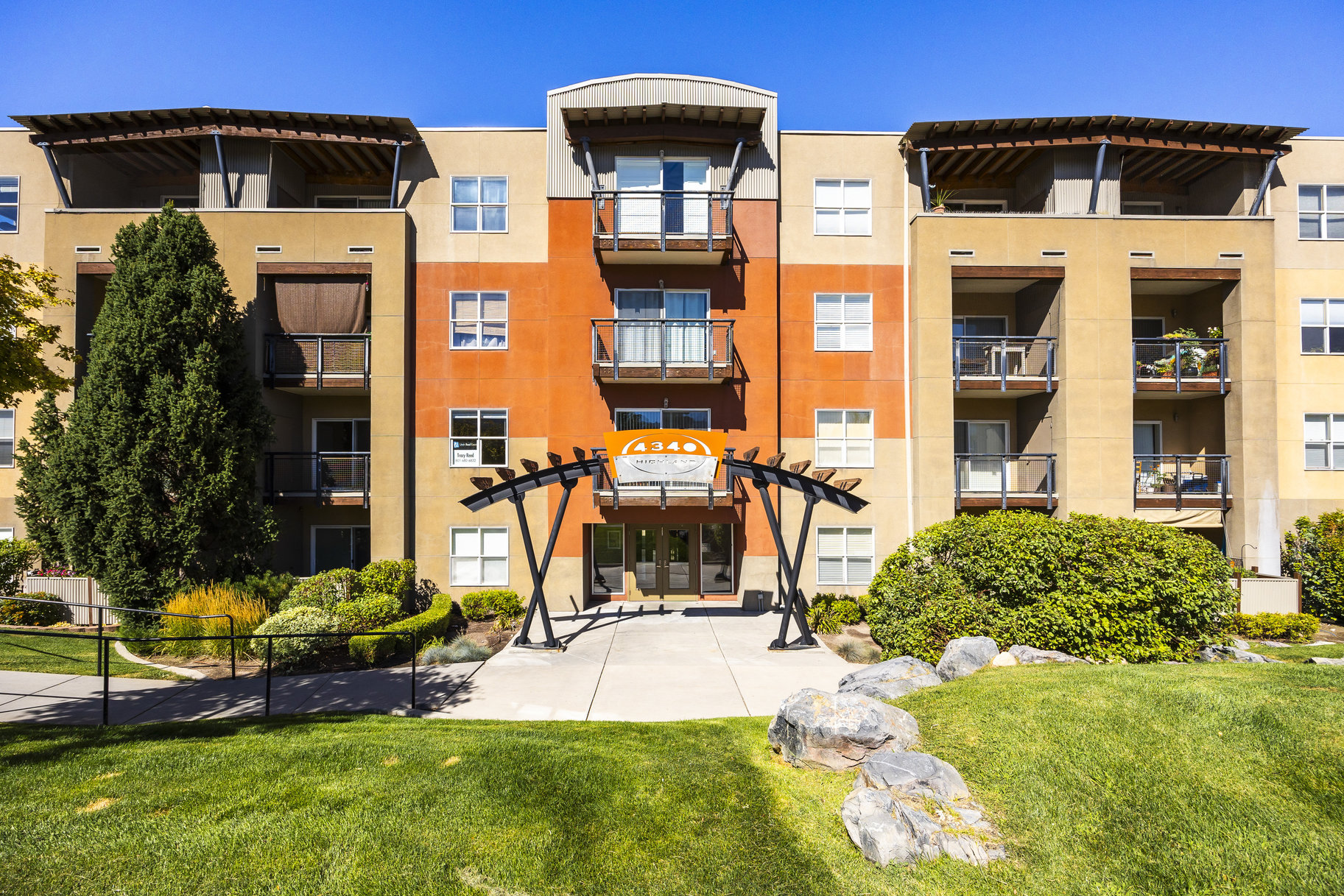 Delightful Condo in Holladay