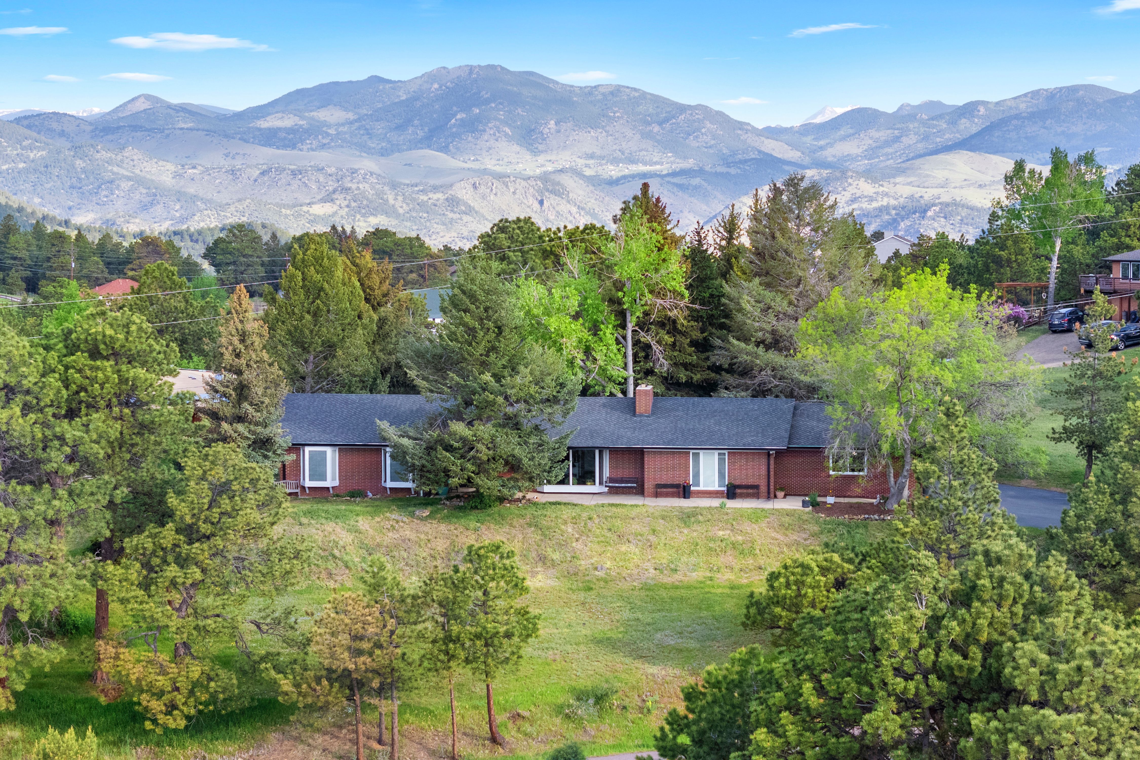 Ranch Living Ease with Stunning Views