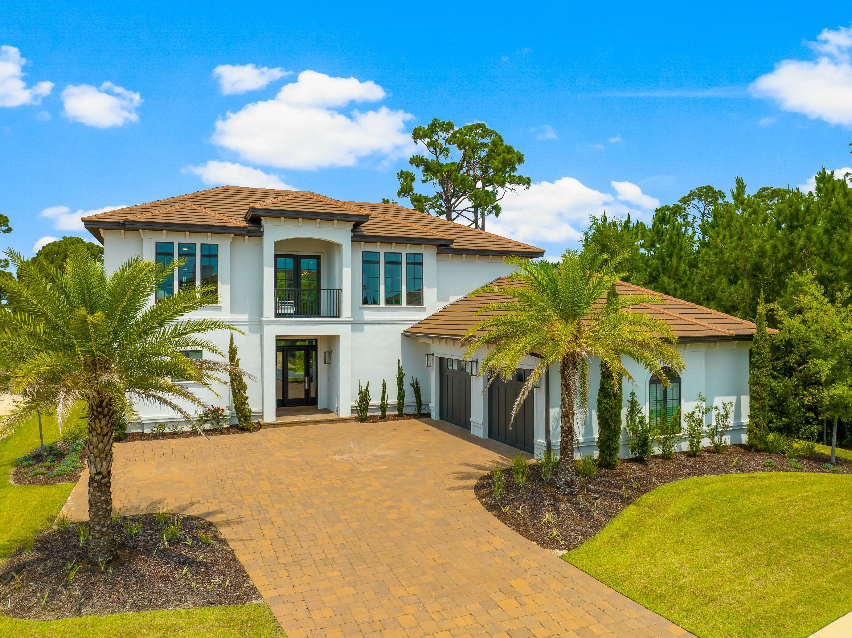 Contemporary Coastal Residence With Modern Interiors And Pond Views