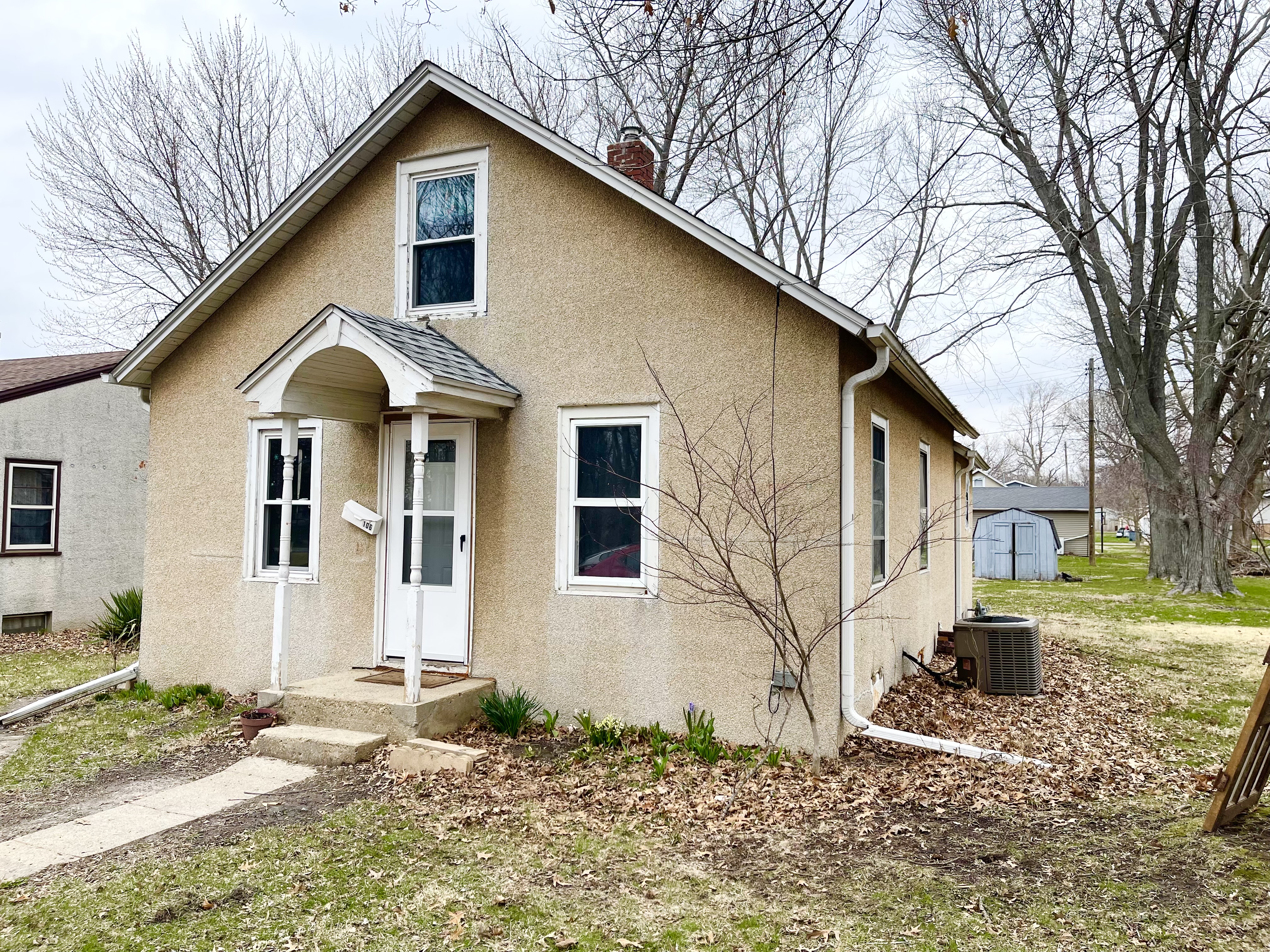 Ravine St, Spring Valley, IL 61362