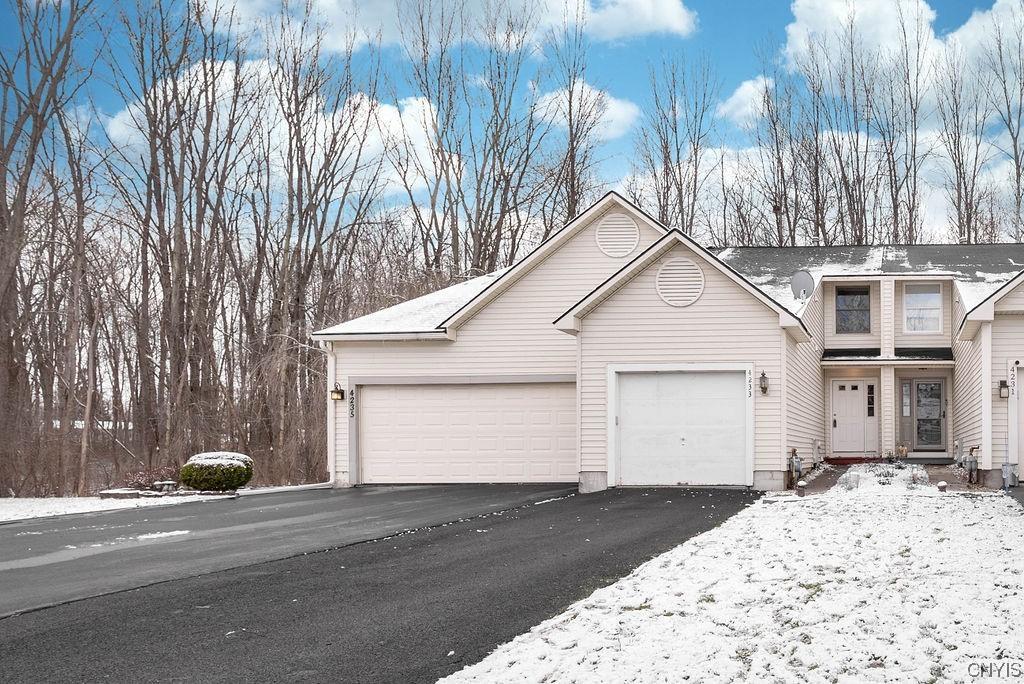 Anguilla Dr, Liverpool, NY 13090