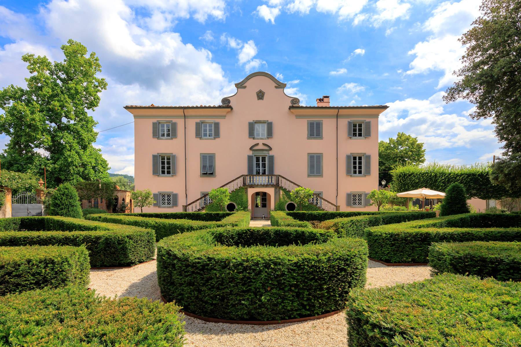 Majestic 18th-Century Villa with Orangery