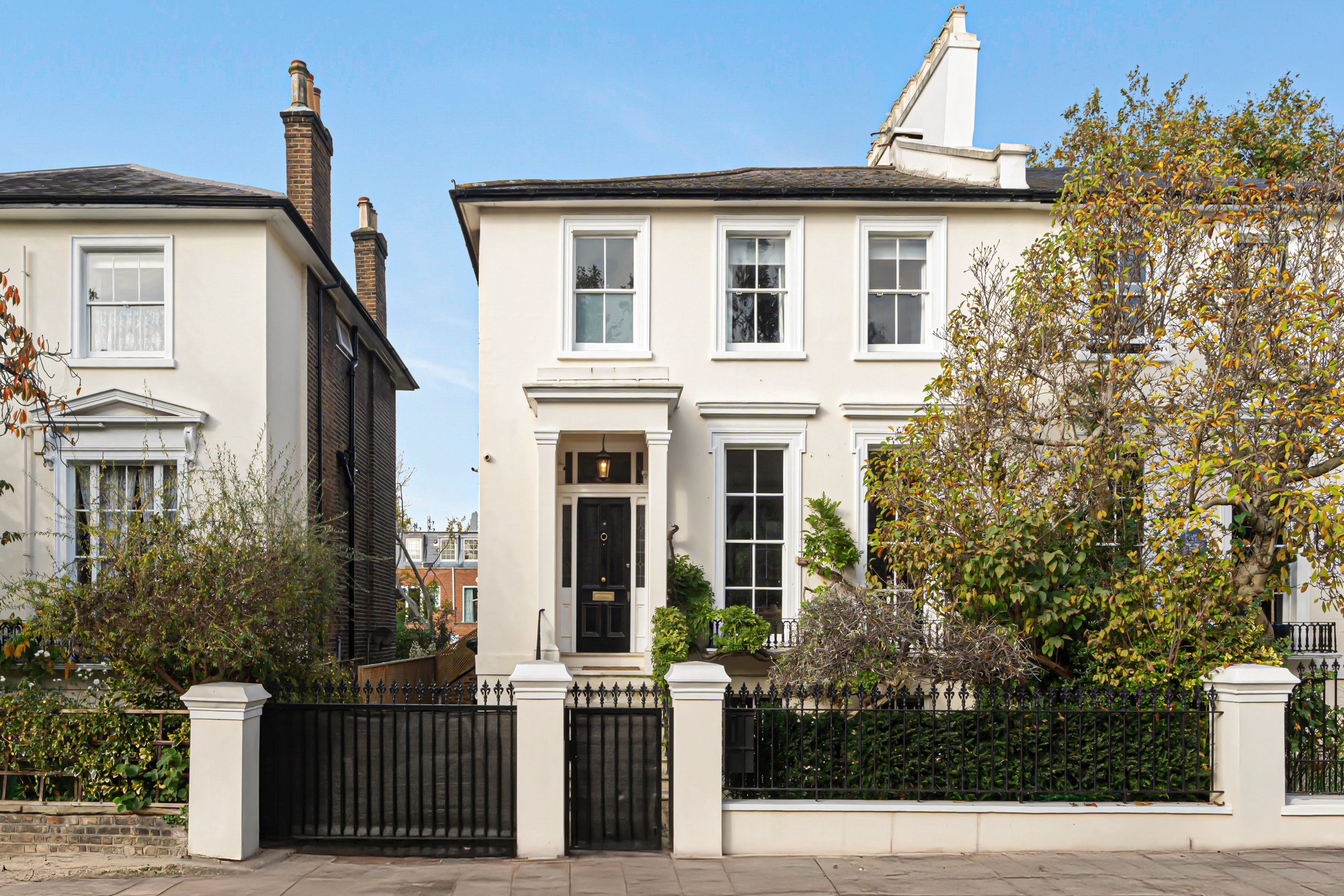 Semi-detached family home in St John’s Wood