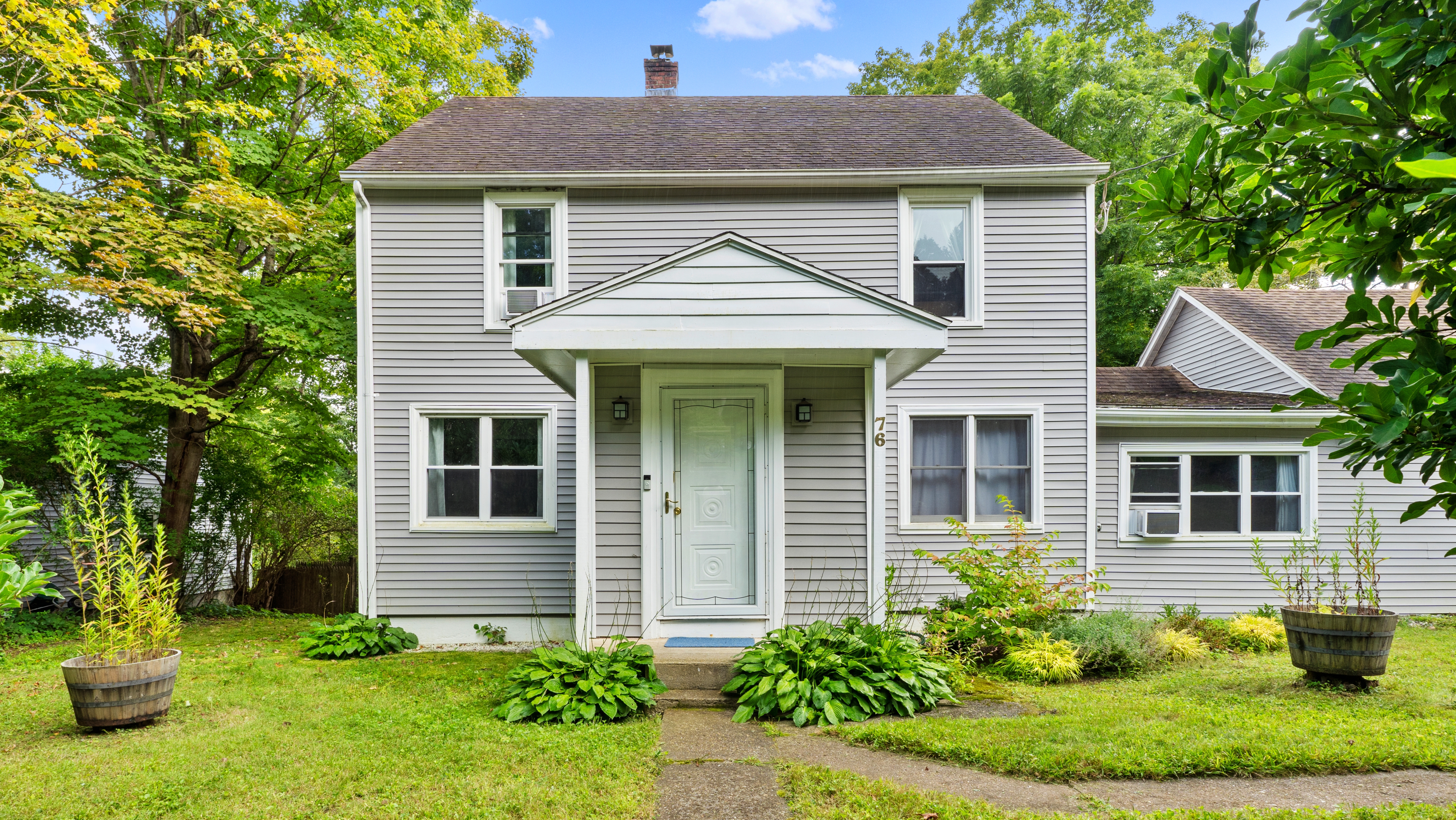 Sweet Colonial Comfort in Lenox