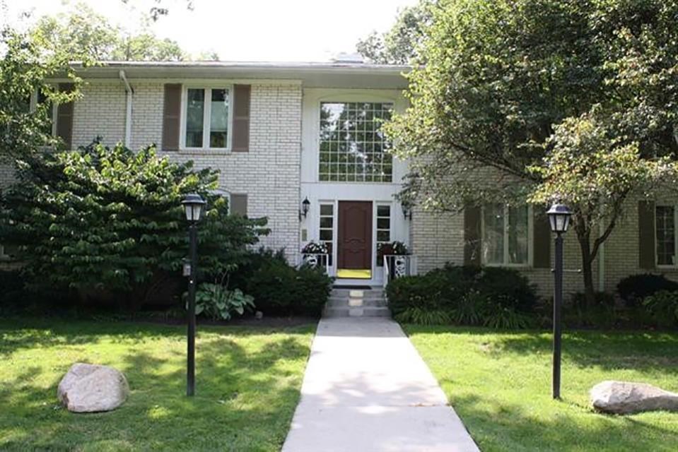 Covington Rd, Fort Wayne, IN 46804