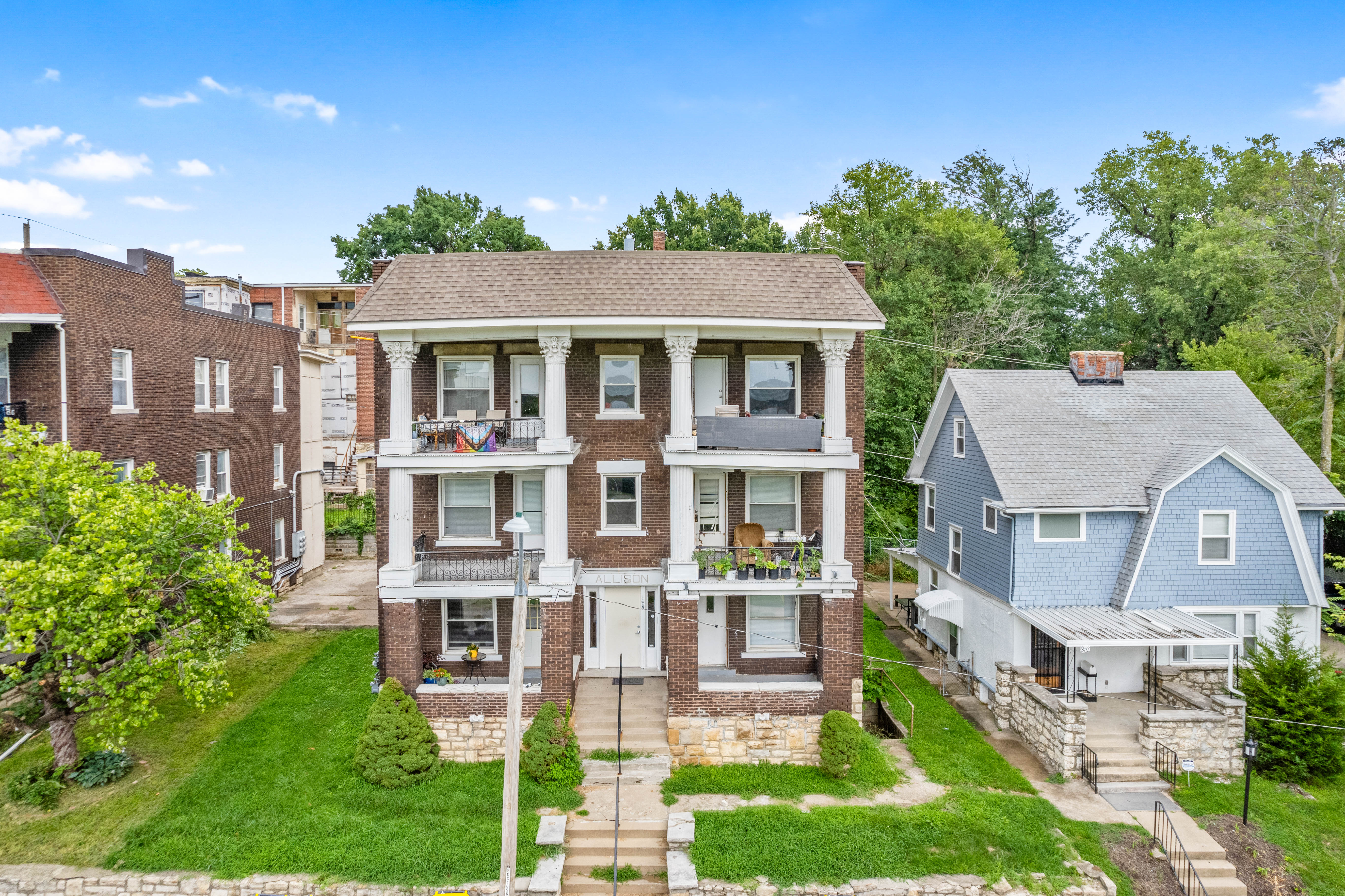 305 Bellefontaine Avenue, Kansas City, MO 64124