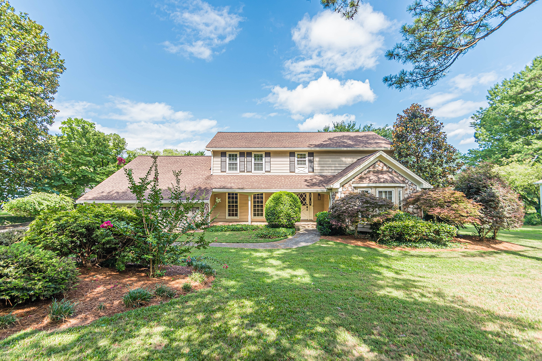 Delightful Property on Over an Acre Nestled in the Heart of Roswell