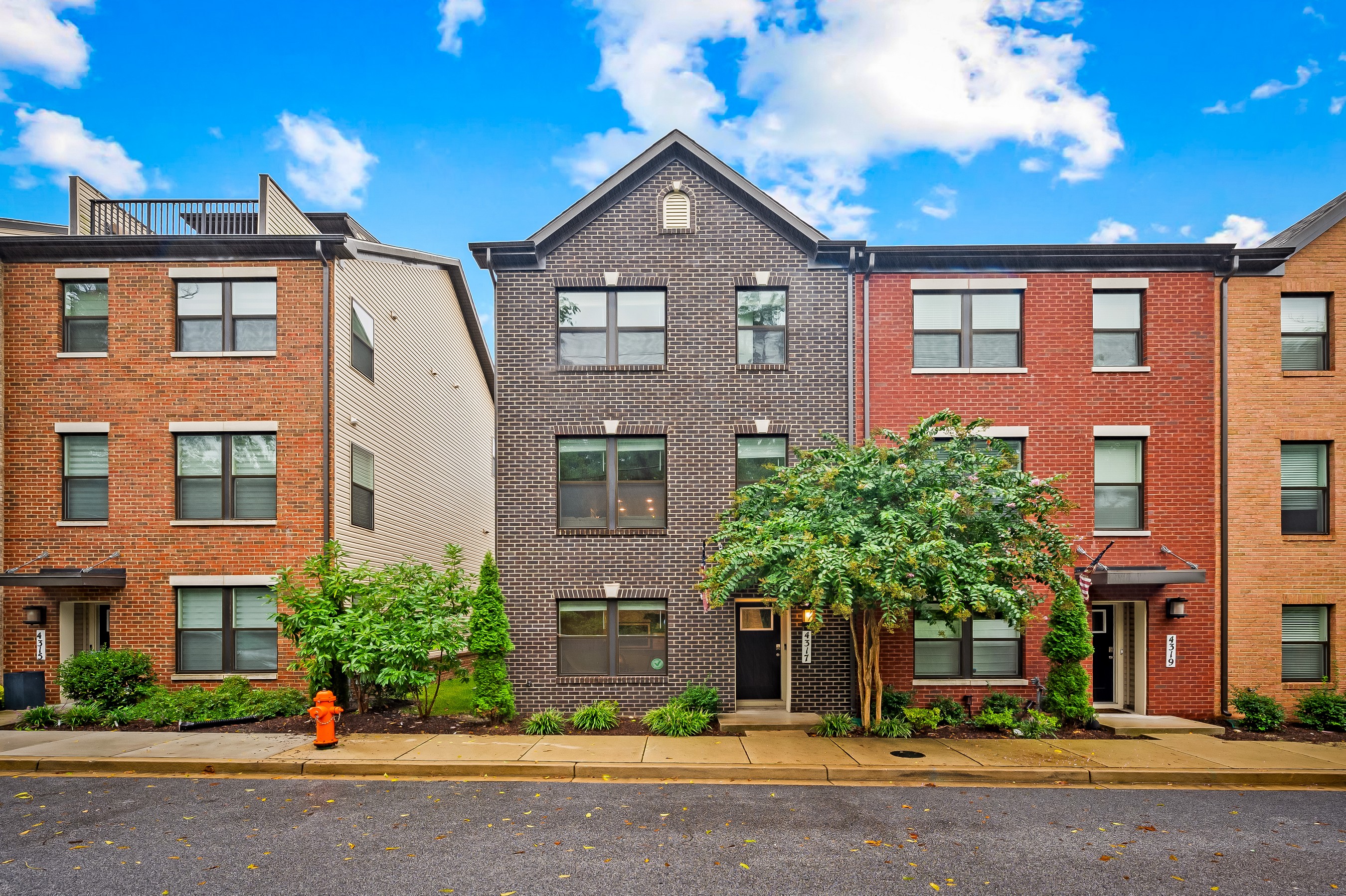 Townhouse at Roland Heights Neighborhood