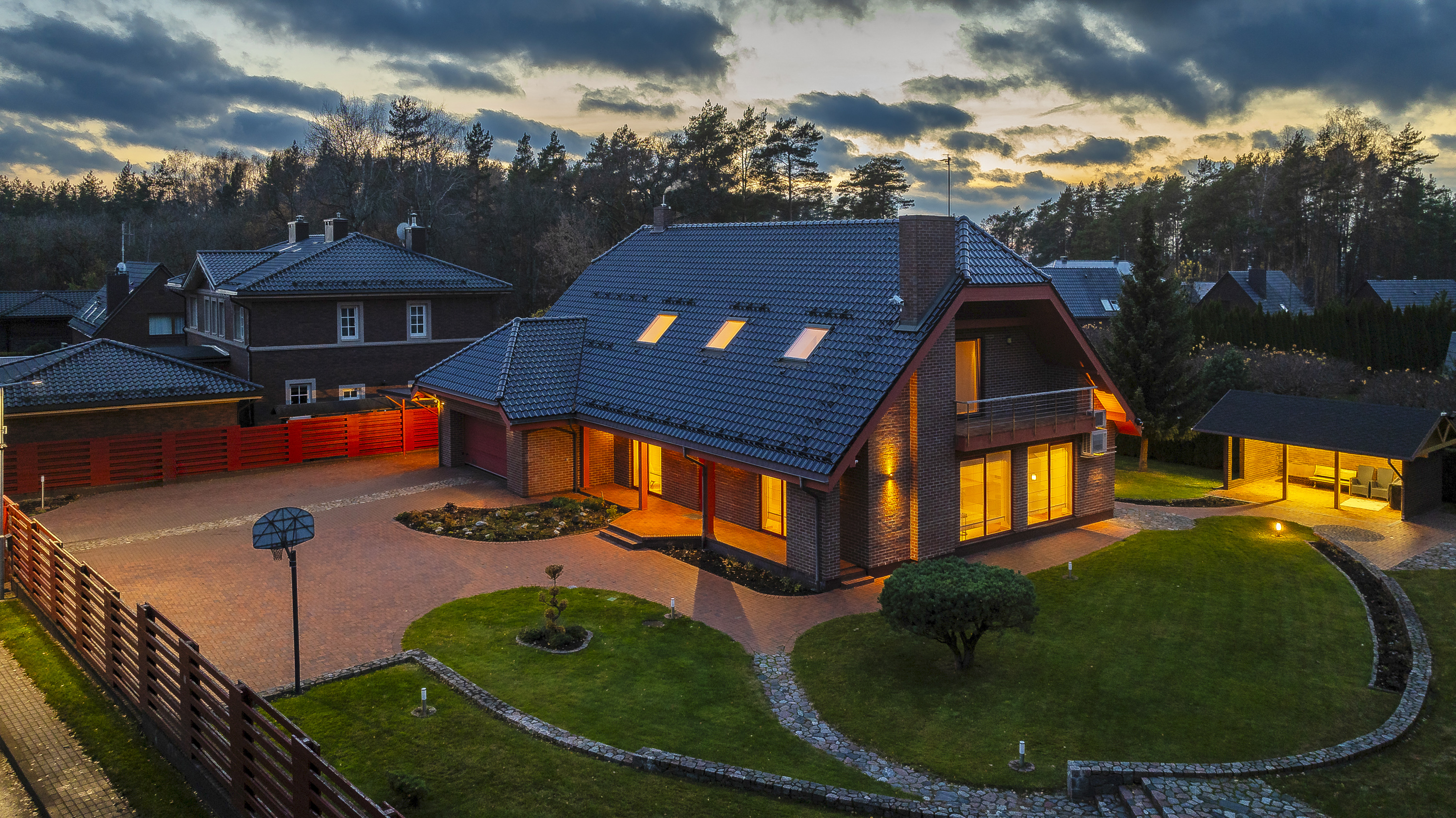 Capacious house in Valakampiai